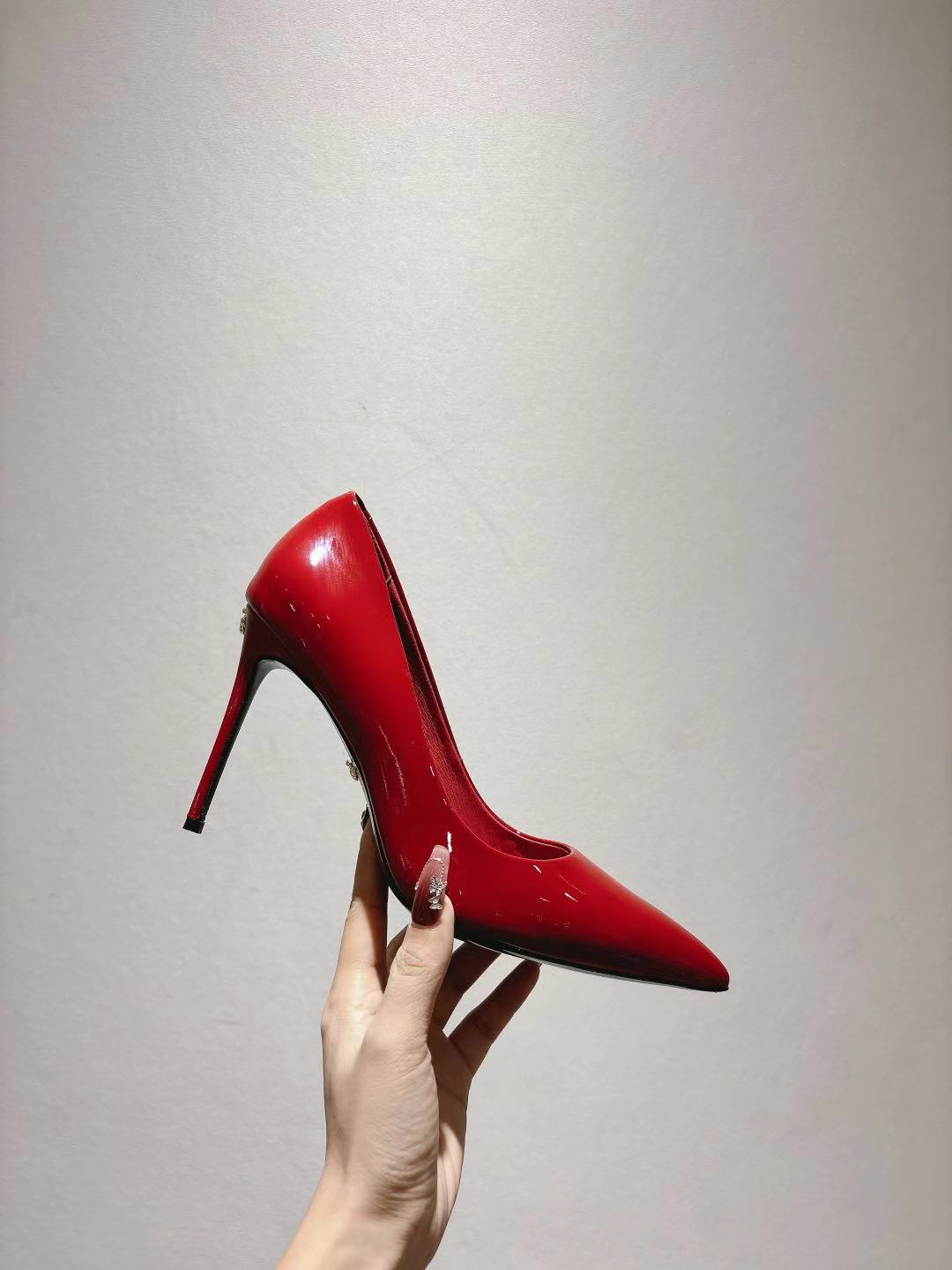 Prototype Oxen Skin Shoes: Solid Material, 35-42 Yards, 6.5cm Thickness - 图片 3