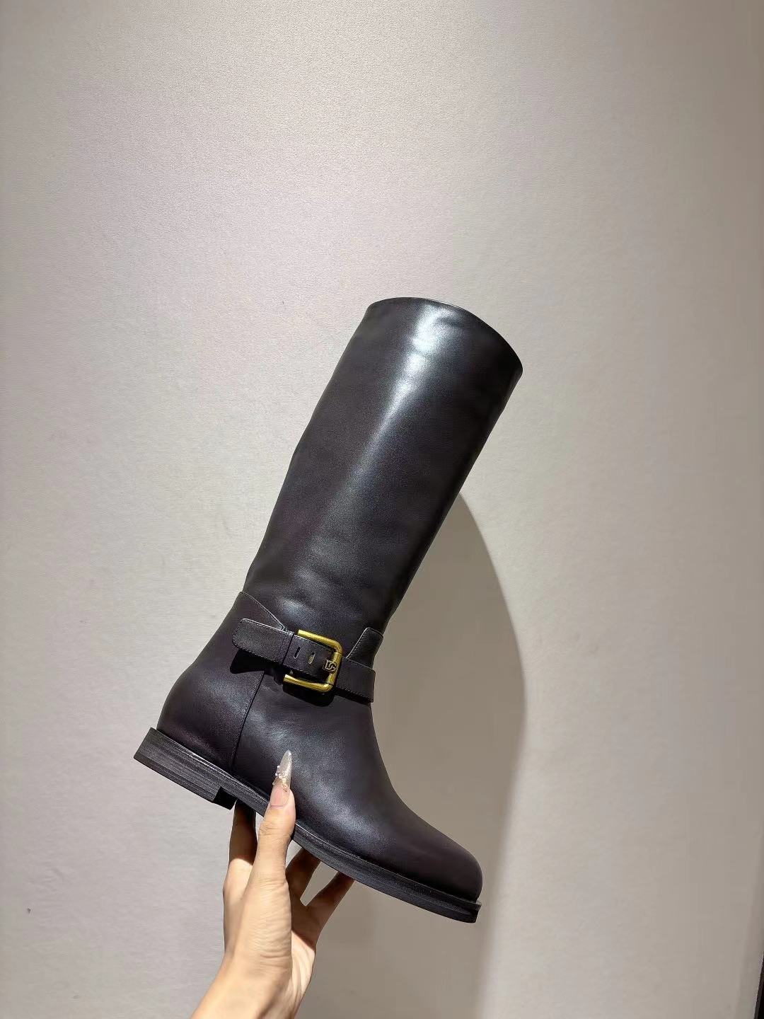 NO:493404,dG 15-inch small round toe new boots, 35-42 yards, top layer cowhide cowhide inner footbed, heel height 2cm, inner height 0.8cm, boots, boots, cowhide19860909dG15寸小圆头新款靴子,35-42码数 头层牛皮面牛皮内里垫脚 跟高2cm 内增高0.8cm,靴子,boots,cowhide,Women's Shoes