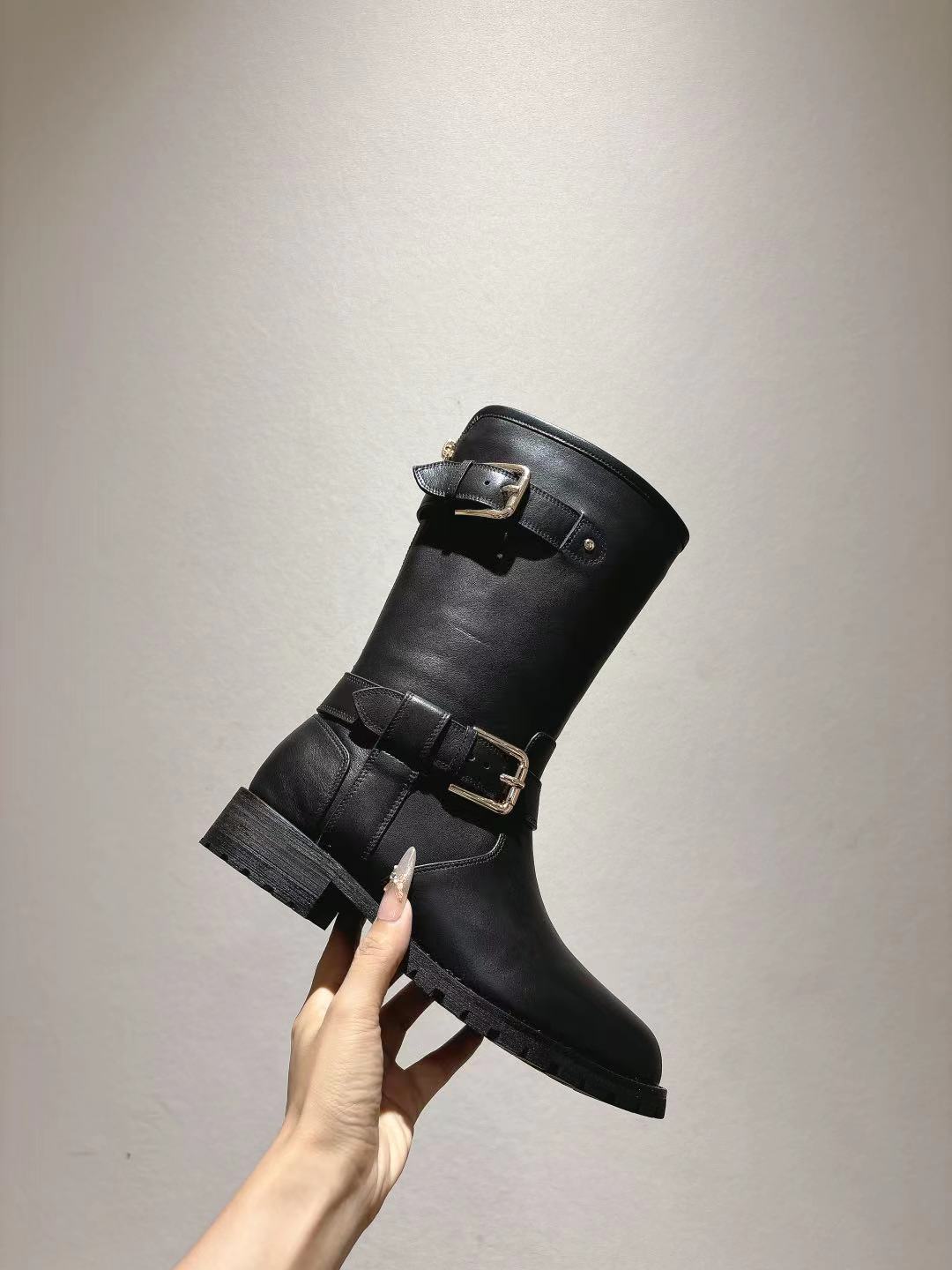 NO:493397,dG 10-inch small round toe new boots, 35-42 yards, top layer cowhide cowhide inner footbed, heel height 3.5cm, boots, boots, cowhide19860909dG10寸小圆头新款靴子,35-42码数 头层牛皮面牛皮内里垫脚 跟高3.5cm,靴子,boots,cowhide,Women's Shoes