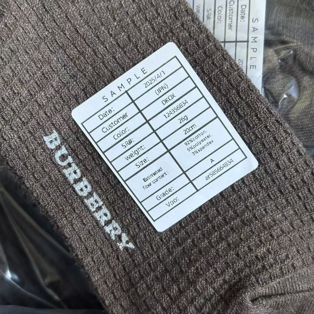 65💰3双包邮 （编号52）
正品保真 BUR 船袜  伊势丹百货订单  船袜 手工对目  （适合 38～42脚）数量只有几十双