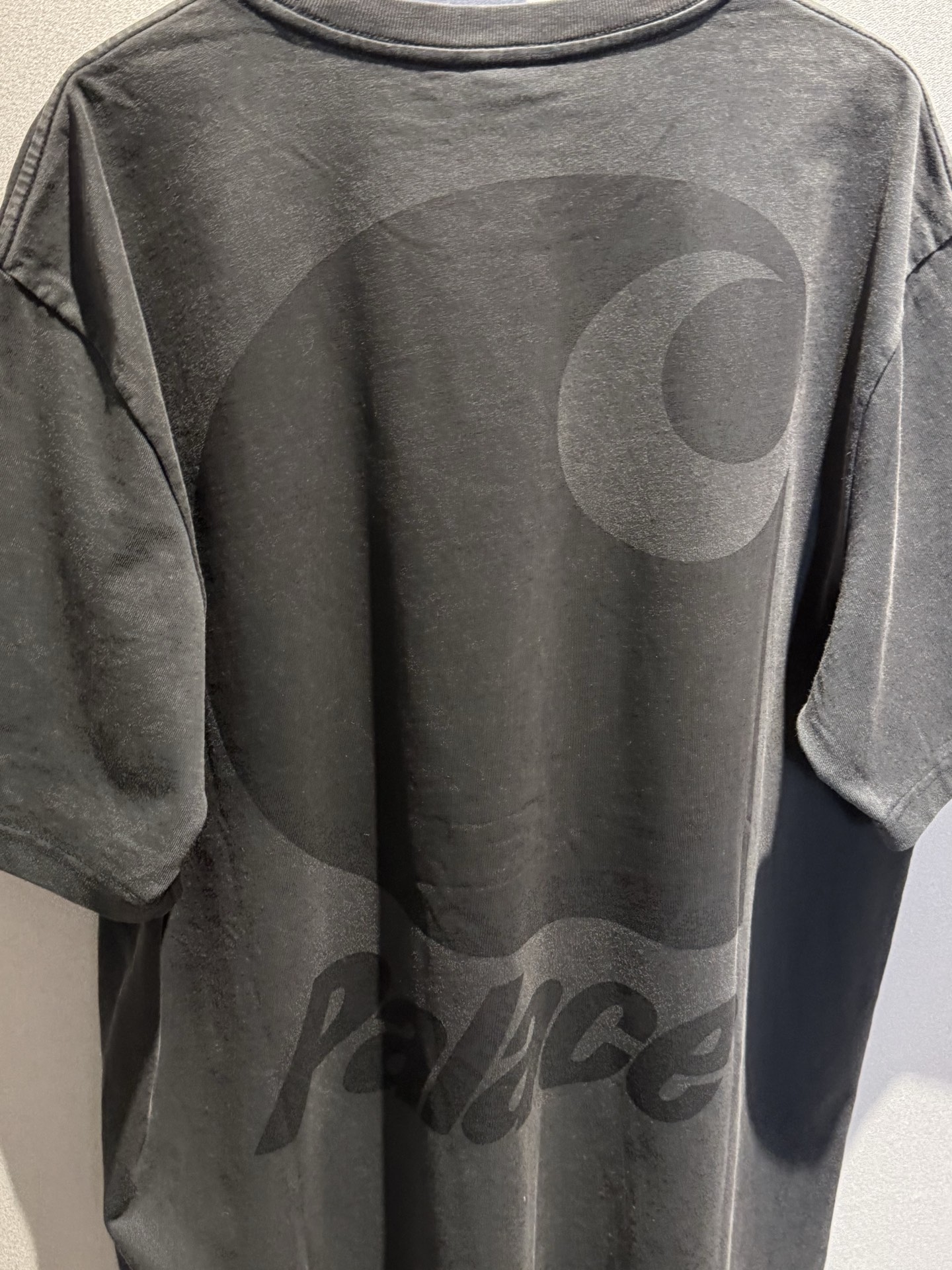 260💰（编号52）
正品Palace x Carhartt WIP 蜡染水洗短袖
卡哈特联名款 纯色小标 浆染设计
全身不规则水洗做旧 自然落色
一个细节区别所有市面仿货⚠️
S/M/L/XL/XXL
数量几十件！！！！非常好看