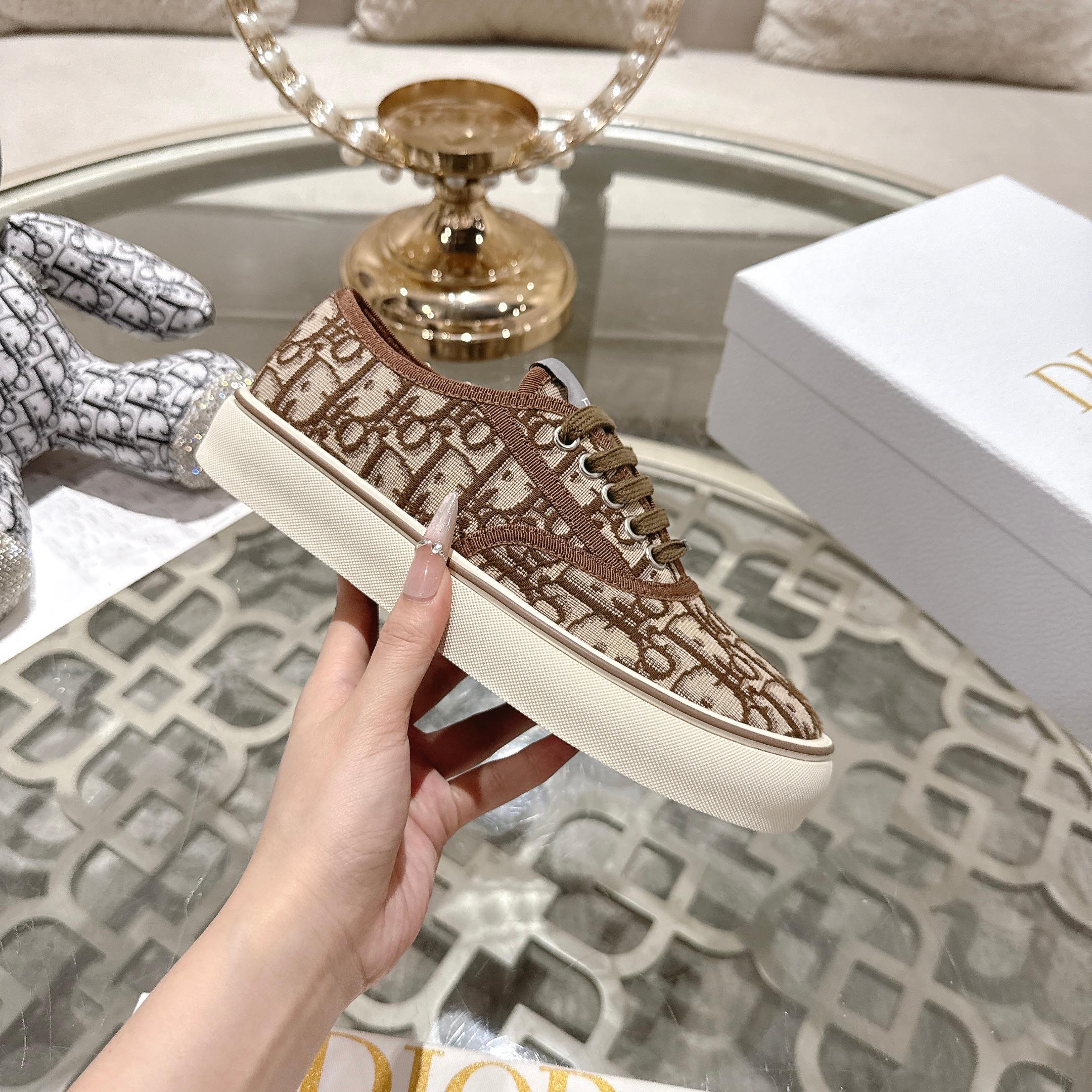Женские кроссовки с принтом на платформе Dior
