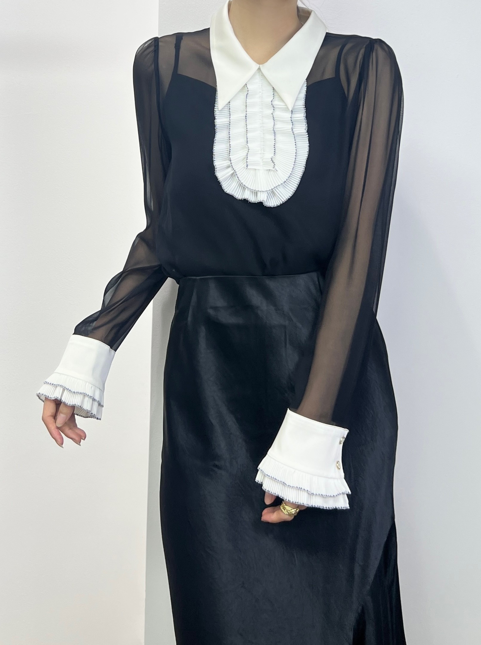 High-end Silk Female Clothes by Sandro: Quality, Color, Sizes Available - 图片 3
