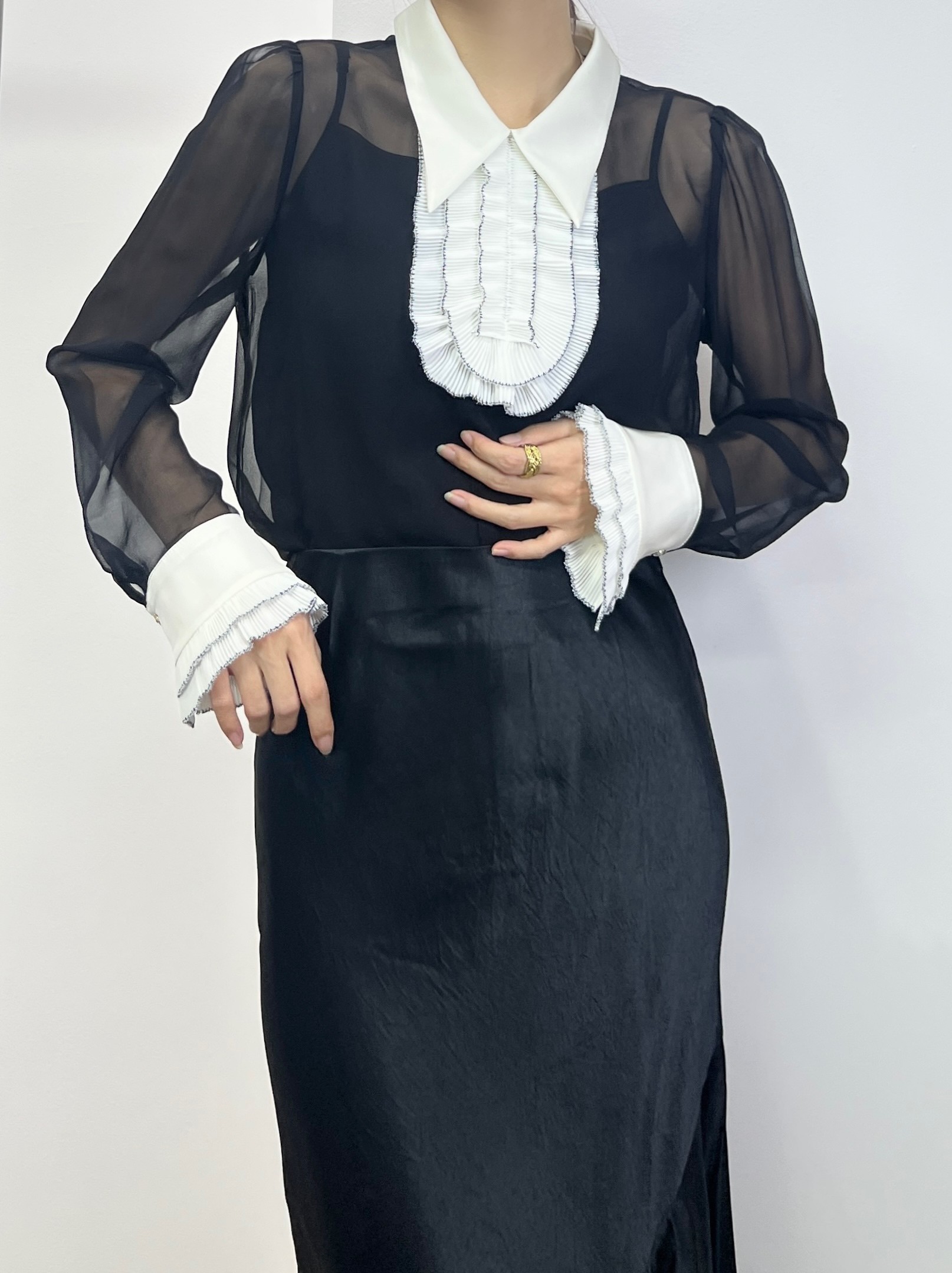 High-end Silk Female Clothes by Sandro: Quality, Color, Sizes Available - 图片 4