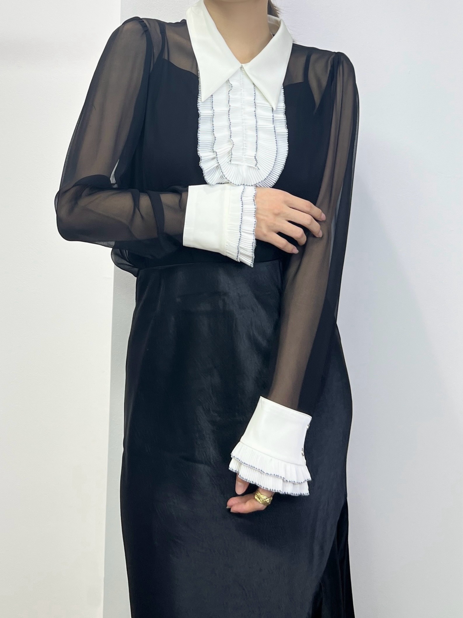 High-end Silk Female Clothes by Sandro: Quality, Color, Sizes Available - 图片 2