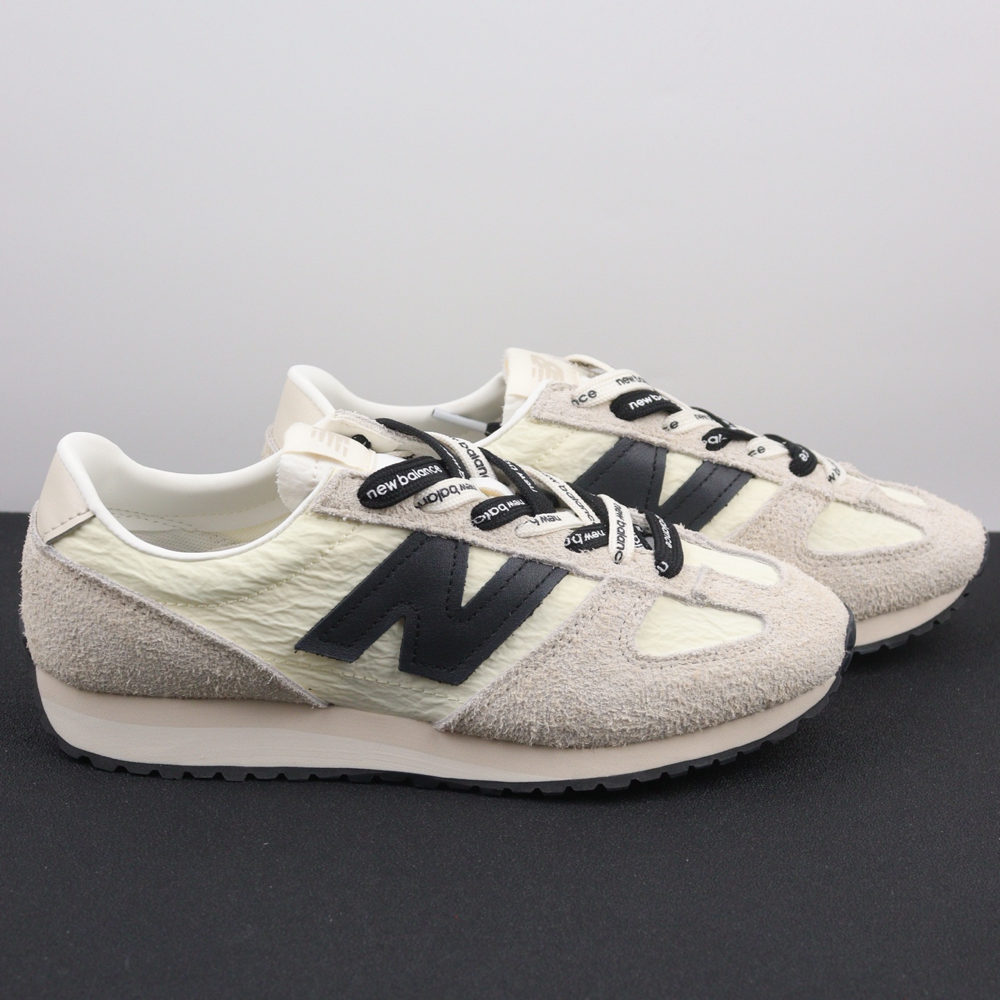 NB471 6色合集！
M版！尺码36-47全码出货！
市售第一梯队货品！长期专供国外专柜！
官方同步zp尺码！原档案大底研发！
细节品鉴！编码LBH260！