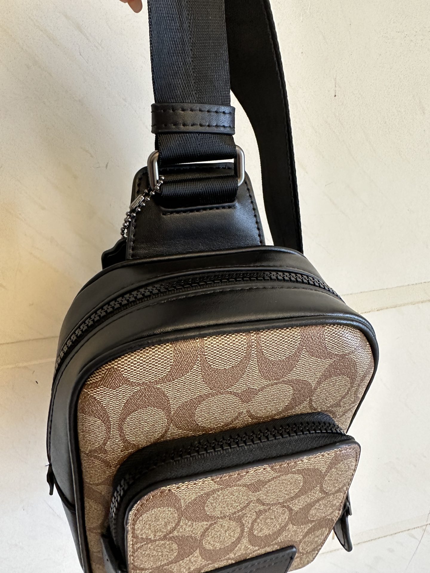 Coach 新款COACH蔻驰CL412奥莱WEST牛皮男款斜背包胸包
