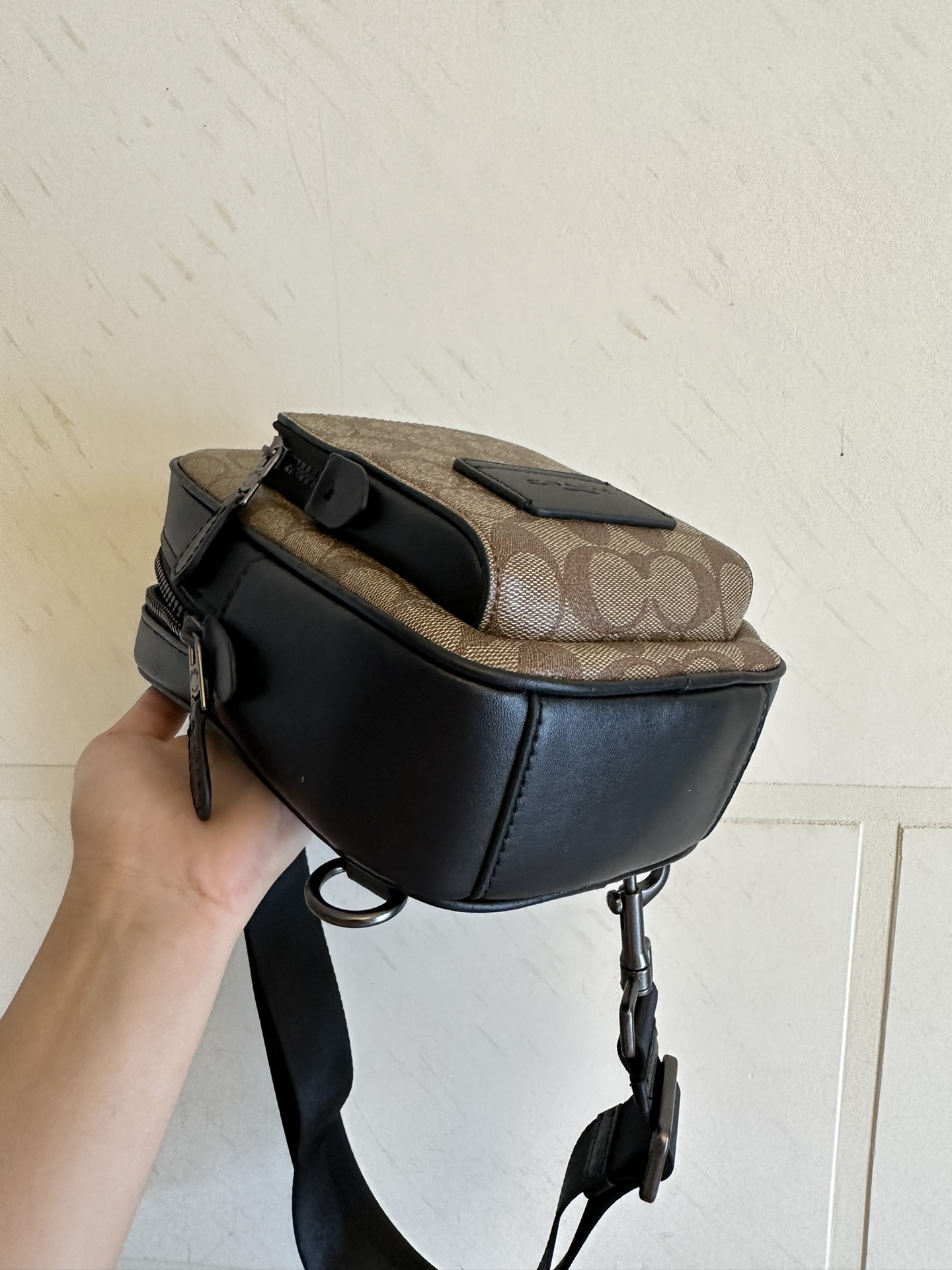 Coach 新款COACH蔻驰CL412奥莱WEST牛皮男款斜背包胸包