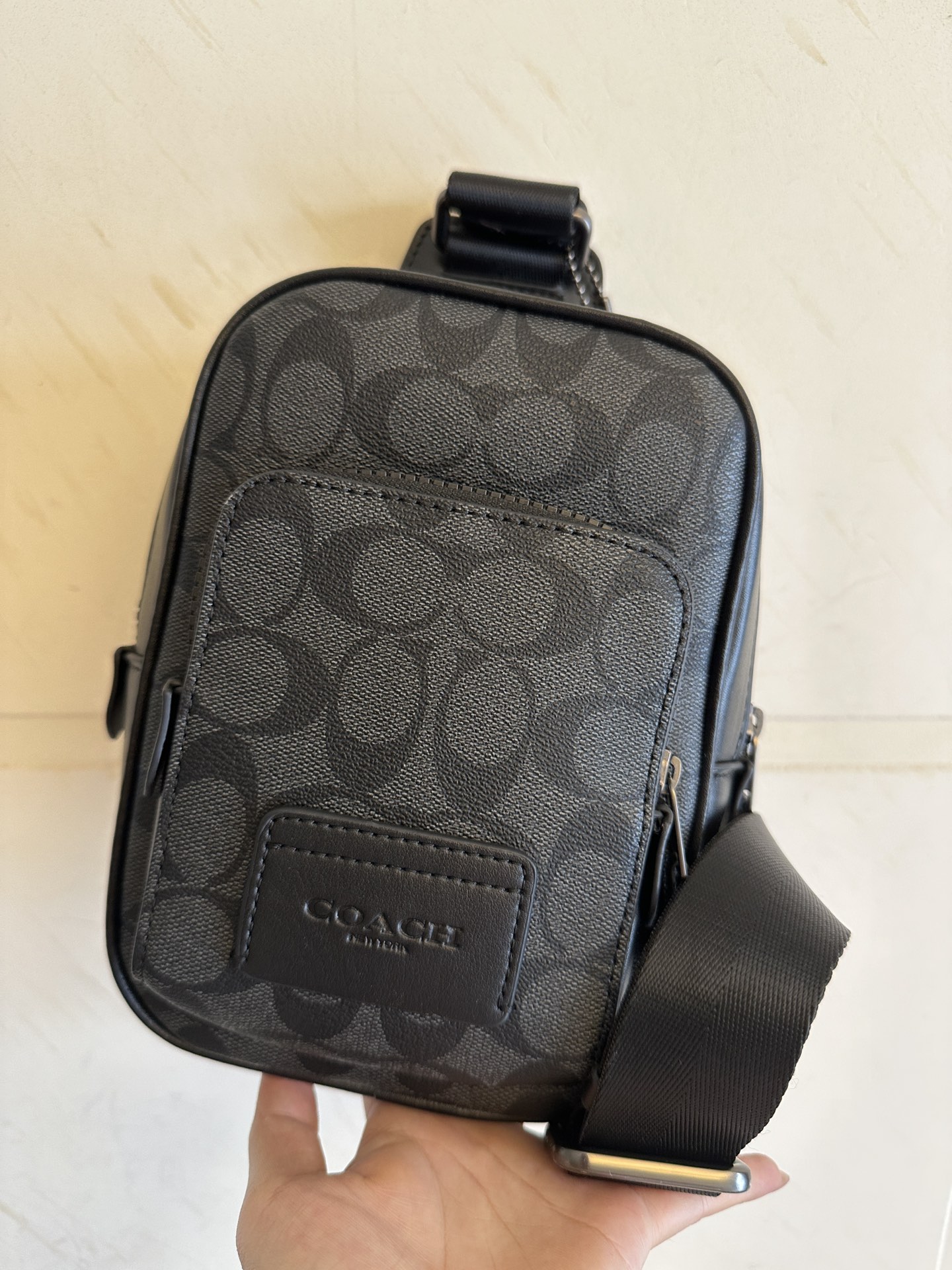 Coach 新款COACH蔻驰CL412奥莱WEST牛皮男款斜背包胸包