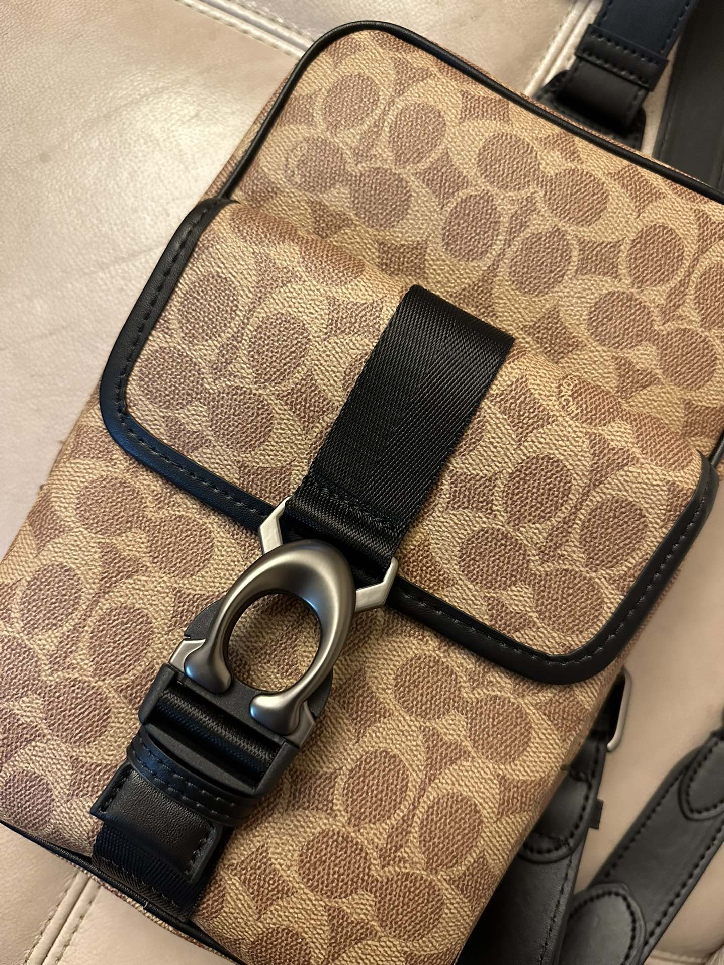 Coach 新款COACH/蔻驰CM378 CM380男士 标志BECK斜挎包单肩包商务休闲胸包