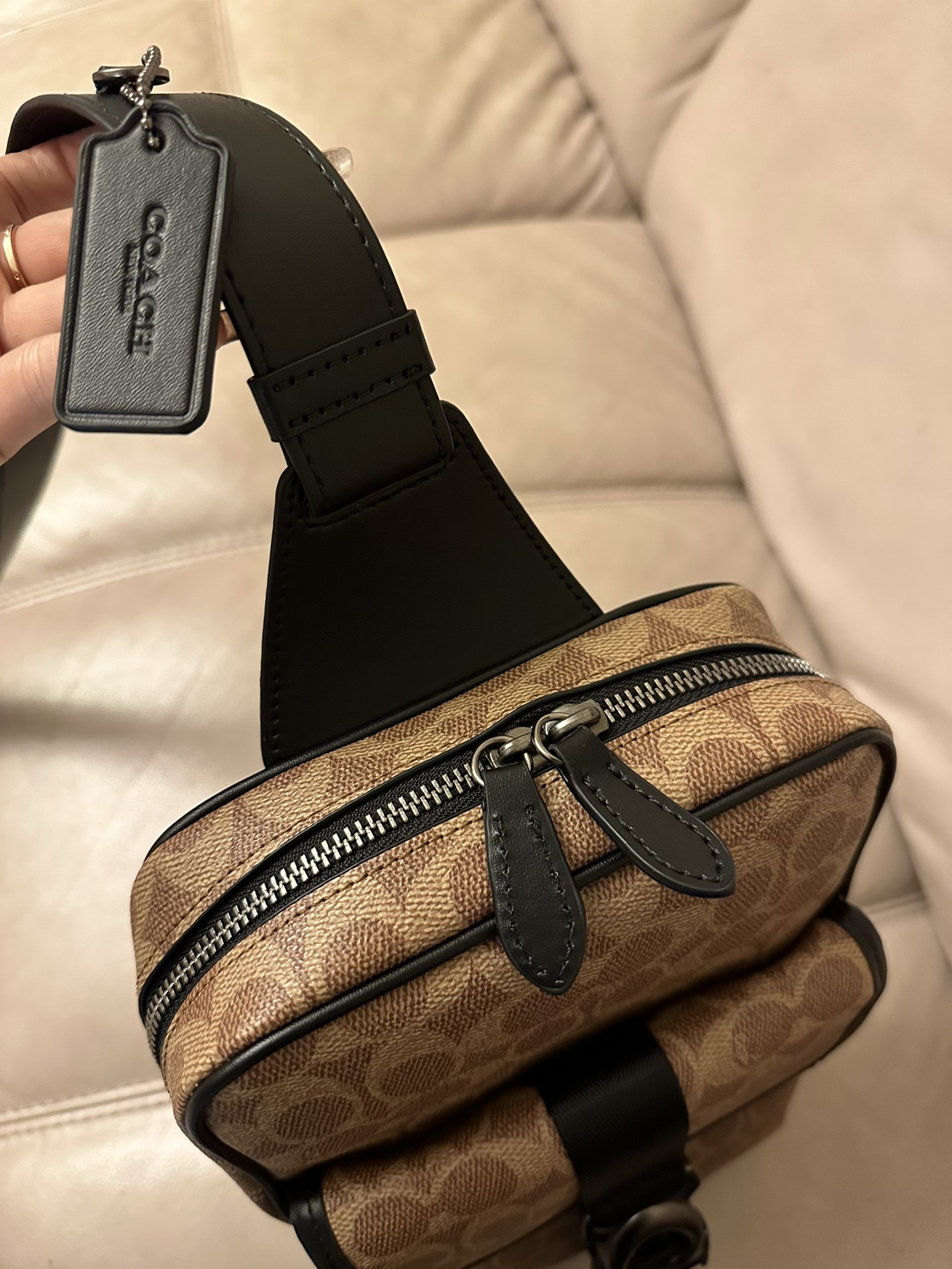 Coach 新款COACH/蔻驰CM378 CM380男士 标志BECK斜挎包单肩包商务休闲胸包
