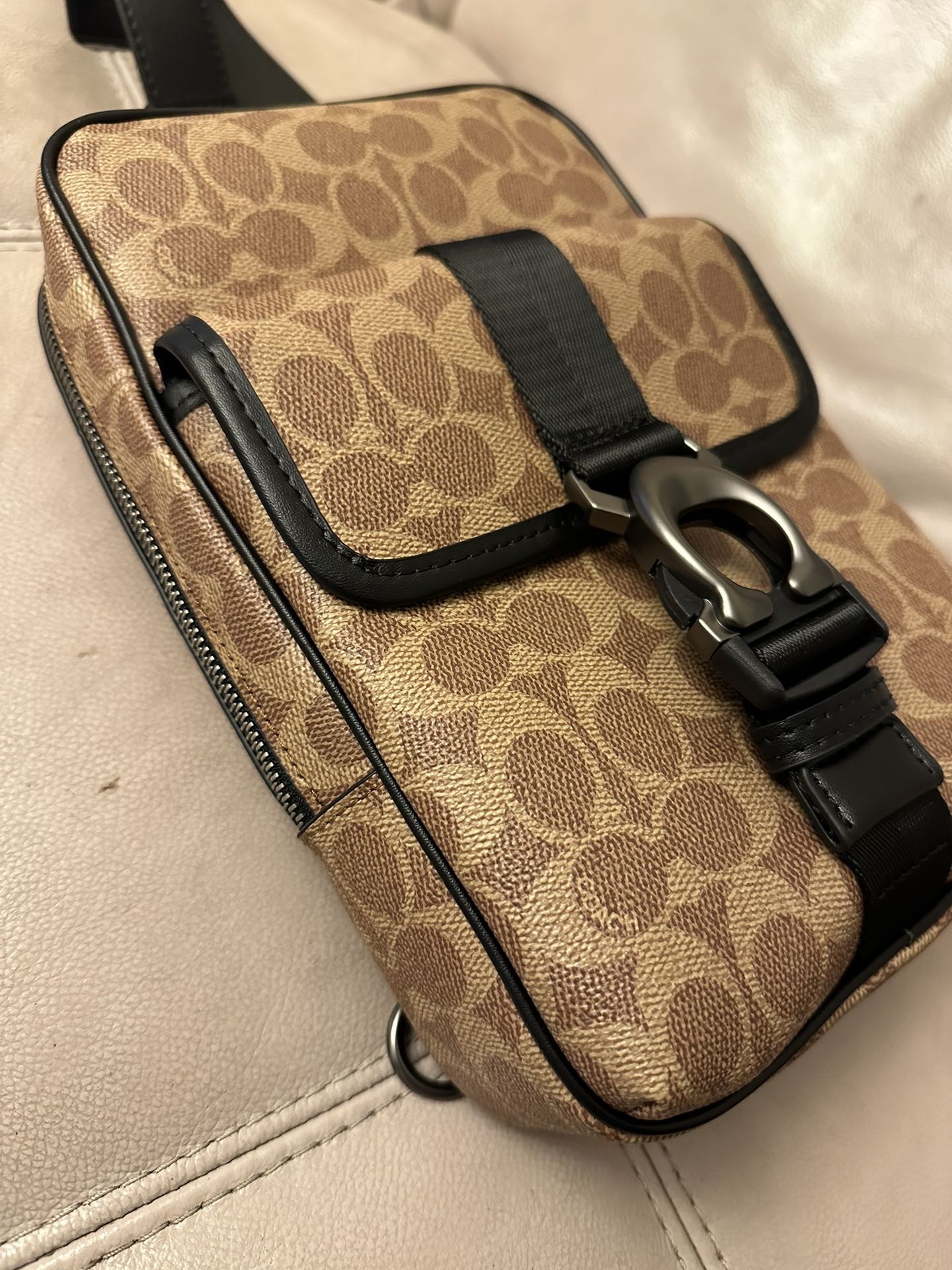 Coach 新款COACH/蔻驰CM378 CM380男士 标志BECK斜挎包单肩包商务休闲胸包