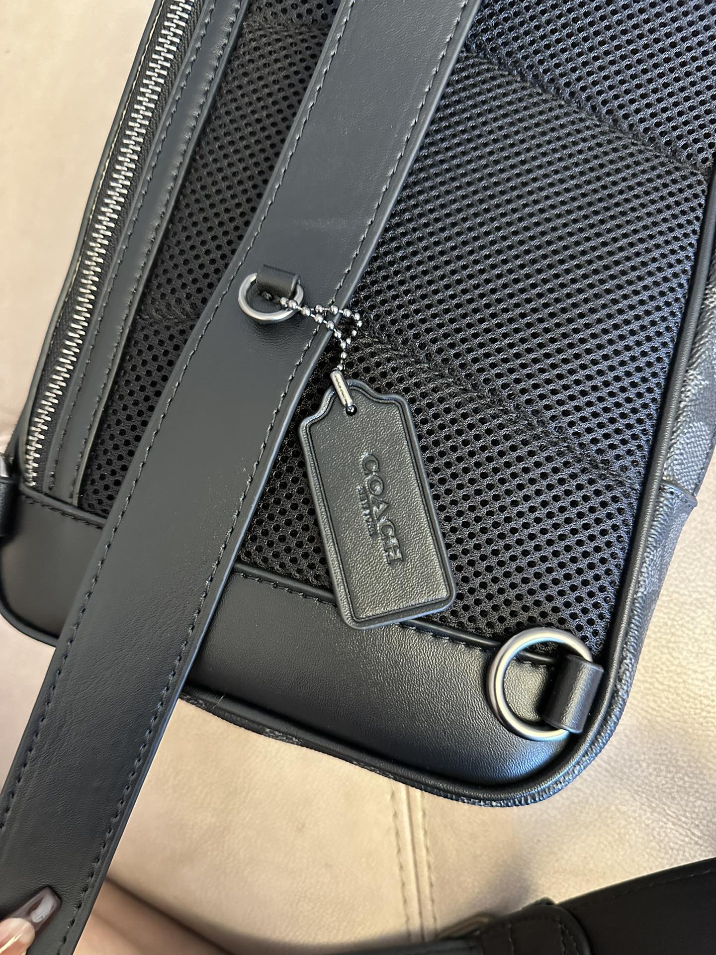 Coach 新款COACH/蔻驰CM378 CM380男士 标志BECK斜挎包单肩包商务休闲胸包