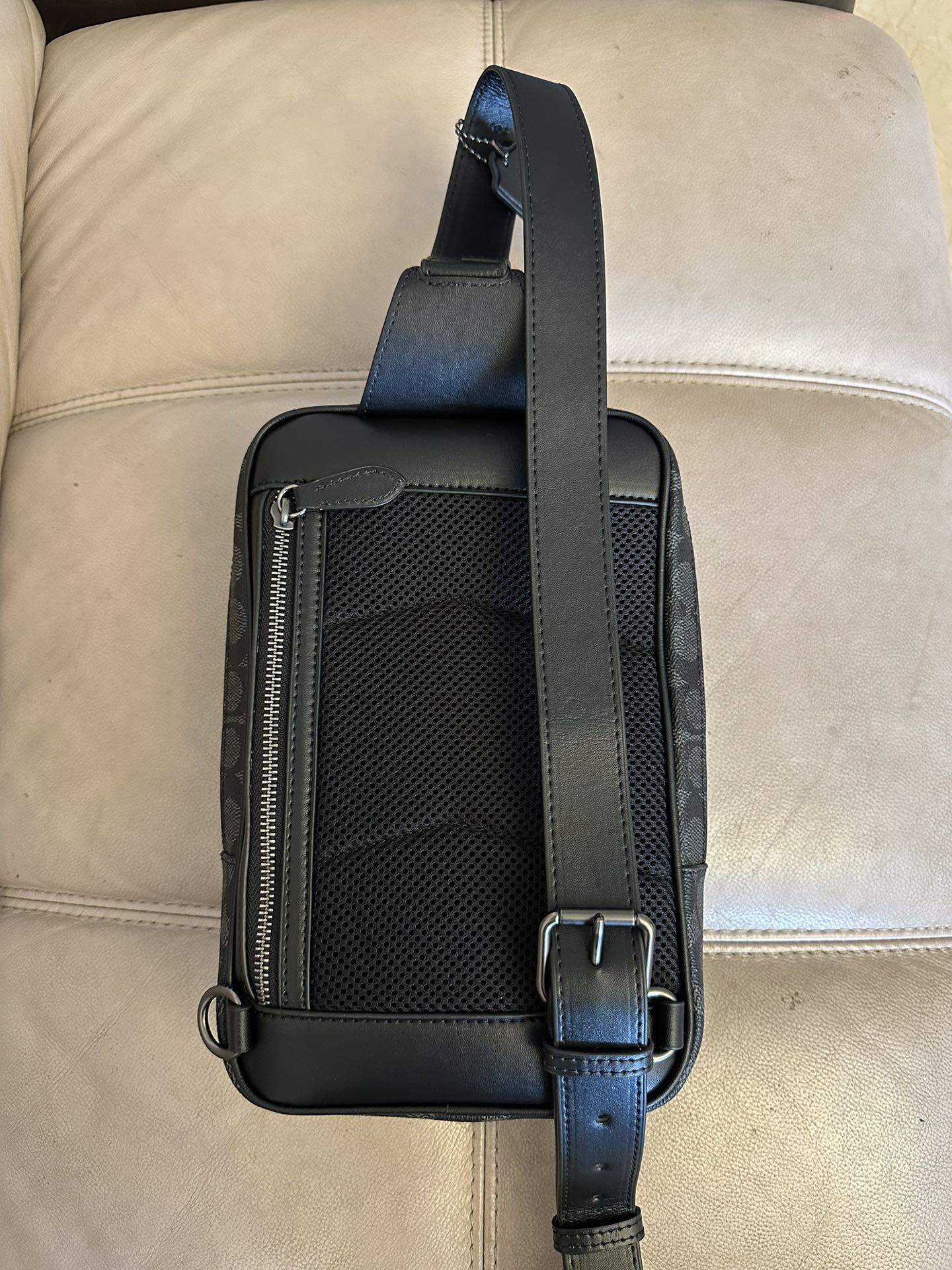 Coach 新款COACH/蔻驰CM378 CM380男士 标志BECK斜挎包单肩包商务休闲胸包