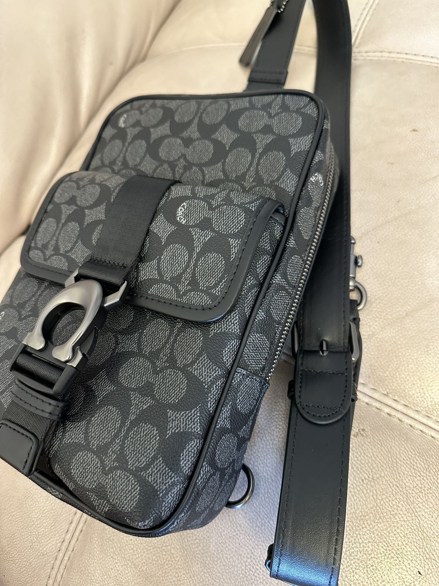 Coach 新款COACH/蔻驰CM378 CM380男士 标志BECK斜挎包单肩包商务休闲胸包