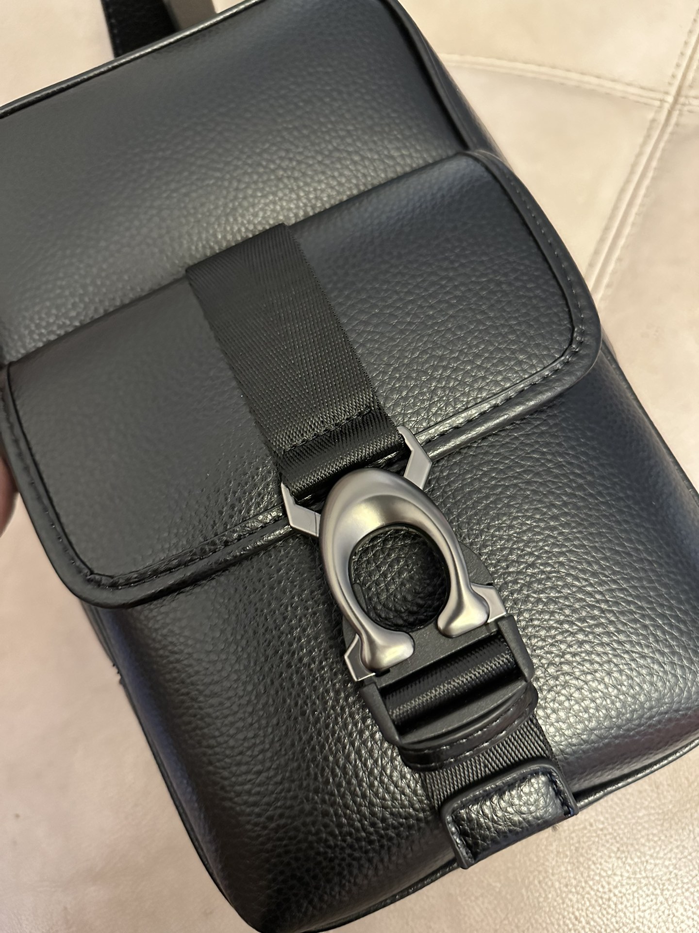 Coach 新款COACH/蔻驰CM378 CM380男士 标志BECK斜挎包单肩包商务休闲胸包