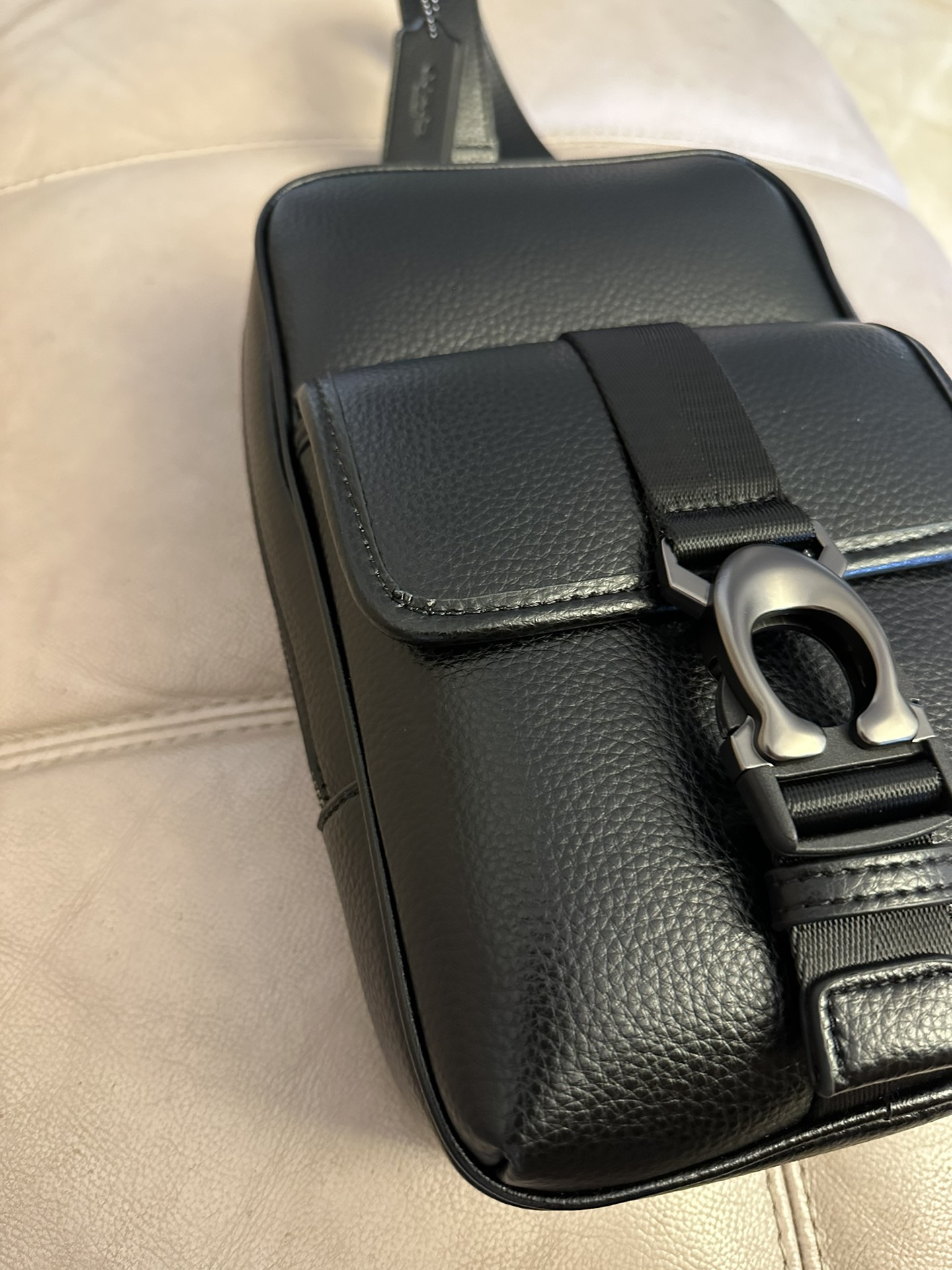 Coach 新款COACH/蔻驰CM378 CM380男士 标志BECK斜挎包单肩包商务休闲胸包