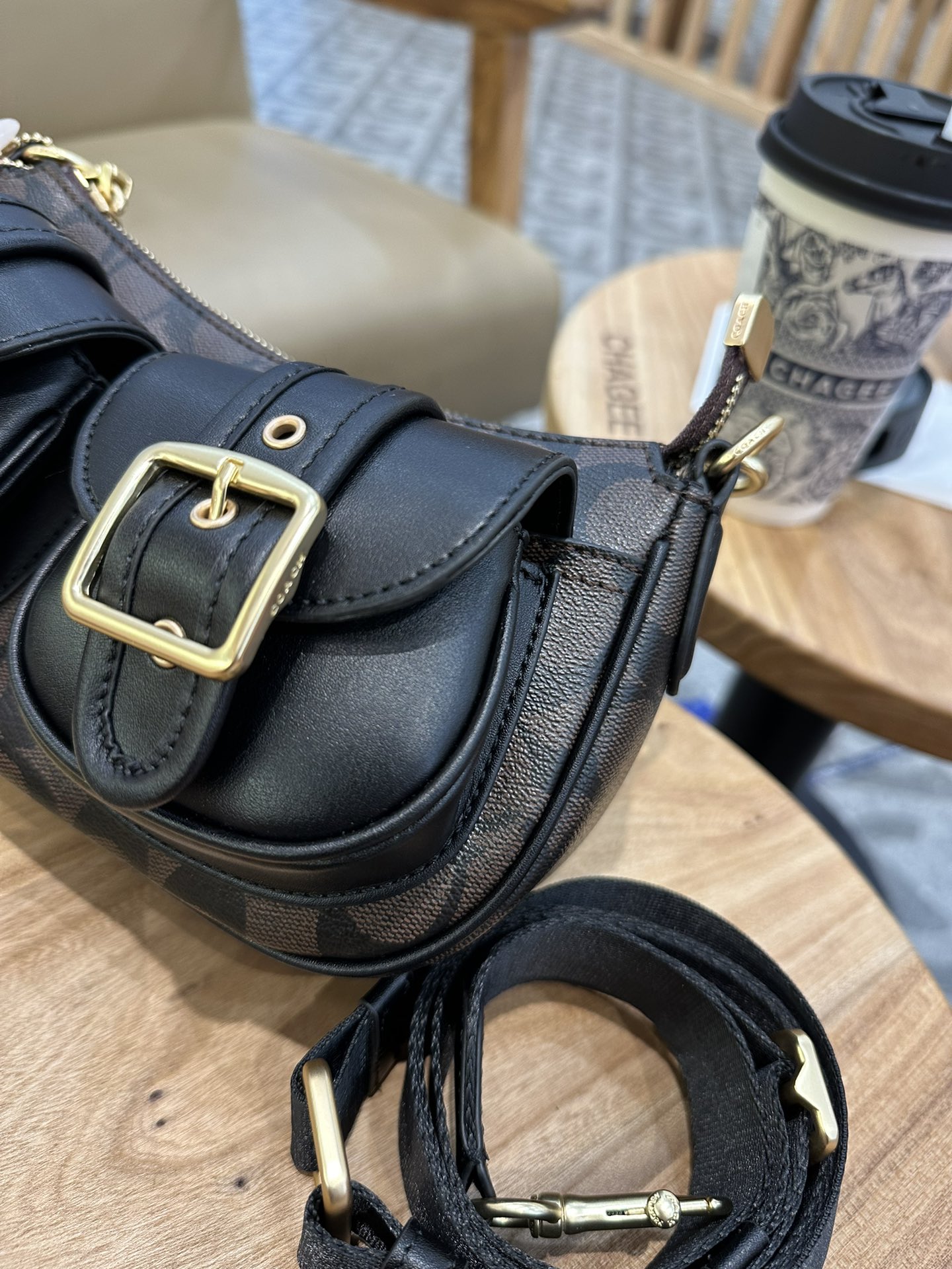 Coach 新款COACH/蔻驰中古腋下法棍包麻将包 老花CP124 纯黑CM079 拼的CM078 牛仔CQ184