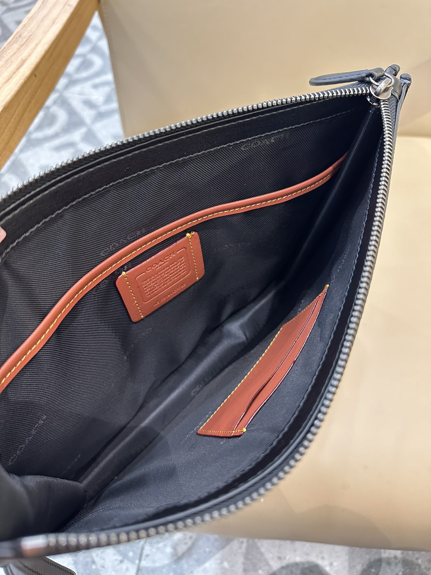 Coach 新款COACH/蔻驰CR786 CR787男士 标志CHARTER手包 人造革配牛皮革