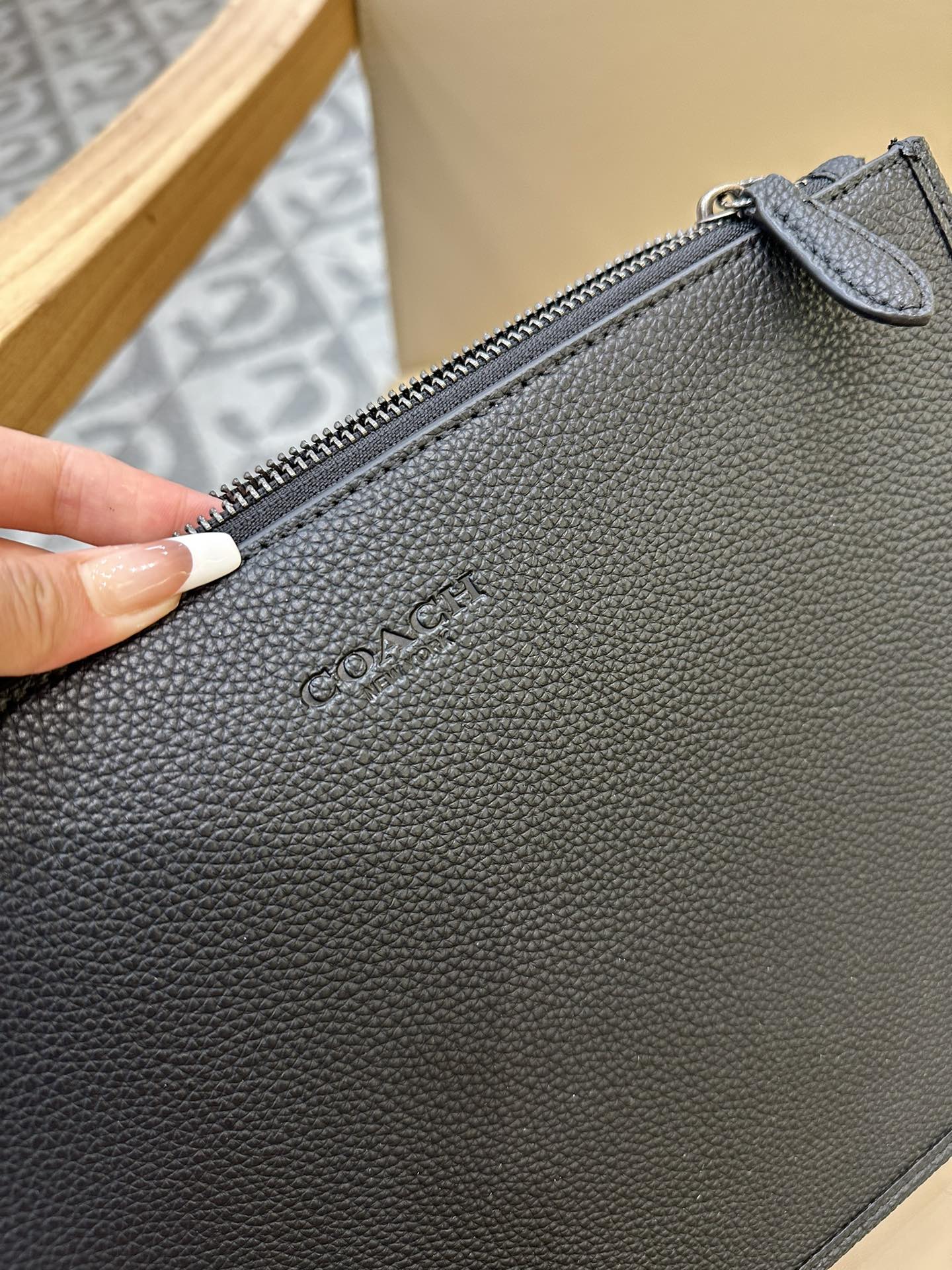 Coach 新款COACH/蔻驰CR786 CR787男士 标志CHARTER手包 人造革配牛皮革