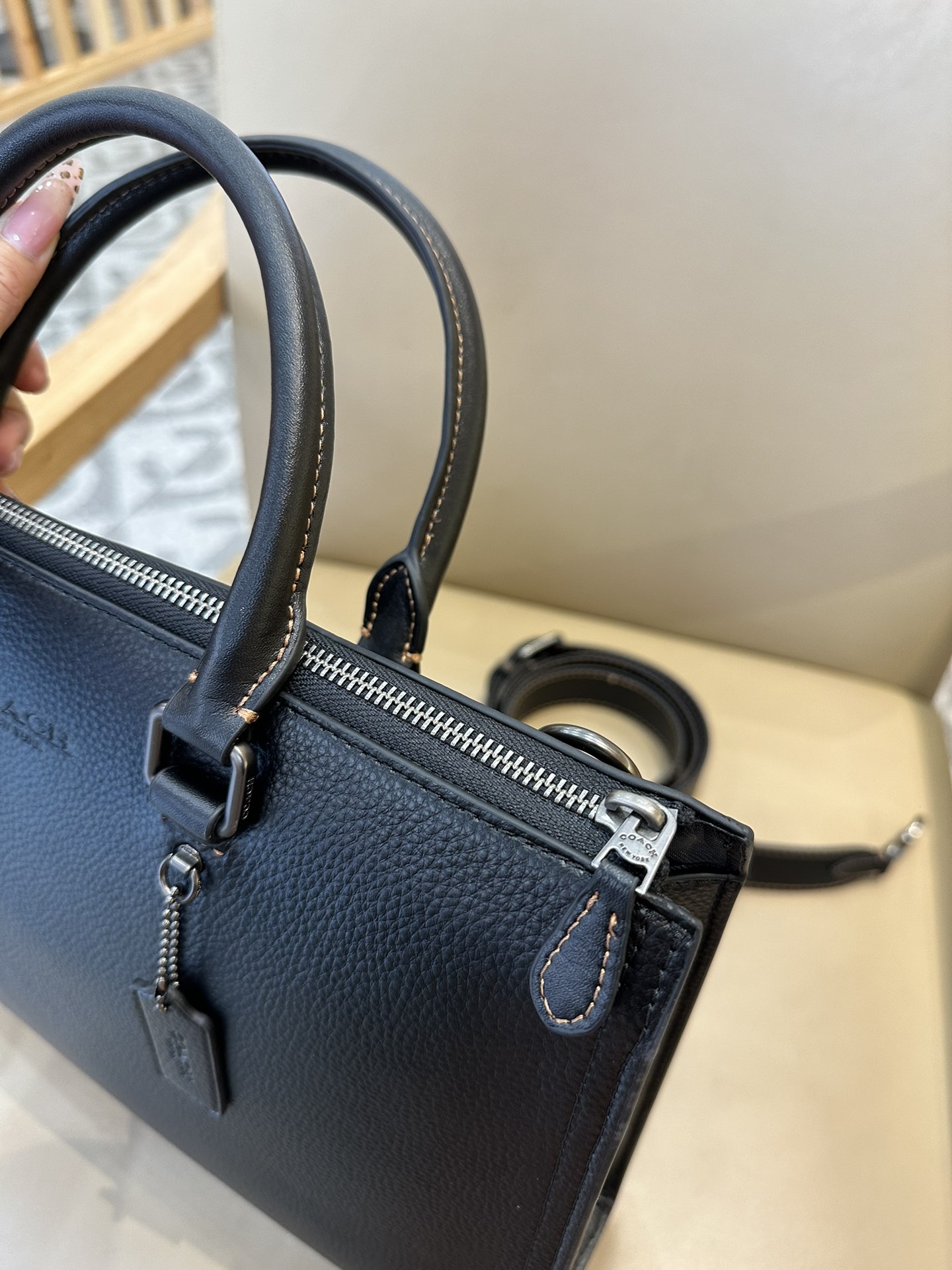 Coach coach蔻驰C0243 C2682男士公文包GOTHAM公事包商务文件包 标志涂层帆布和精制小牛皮
