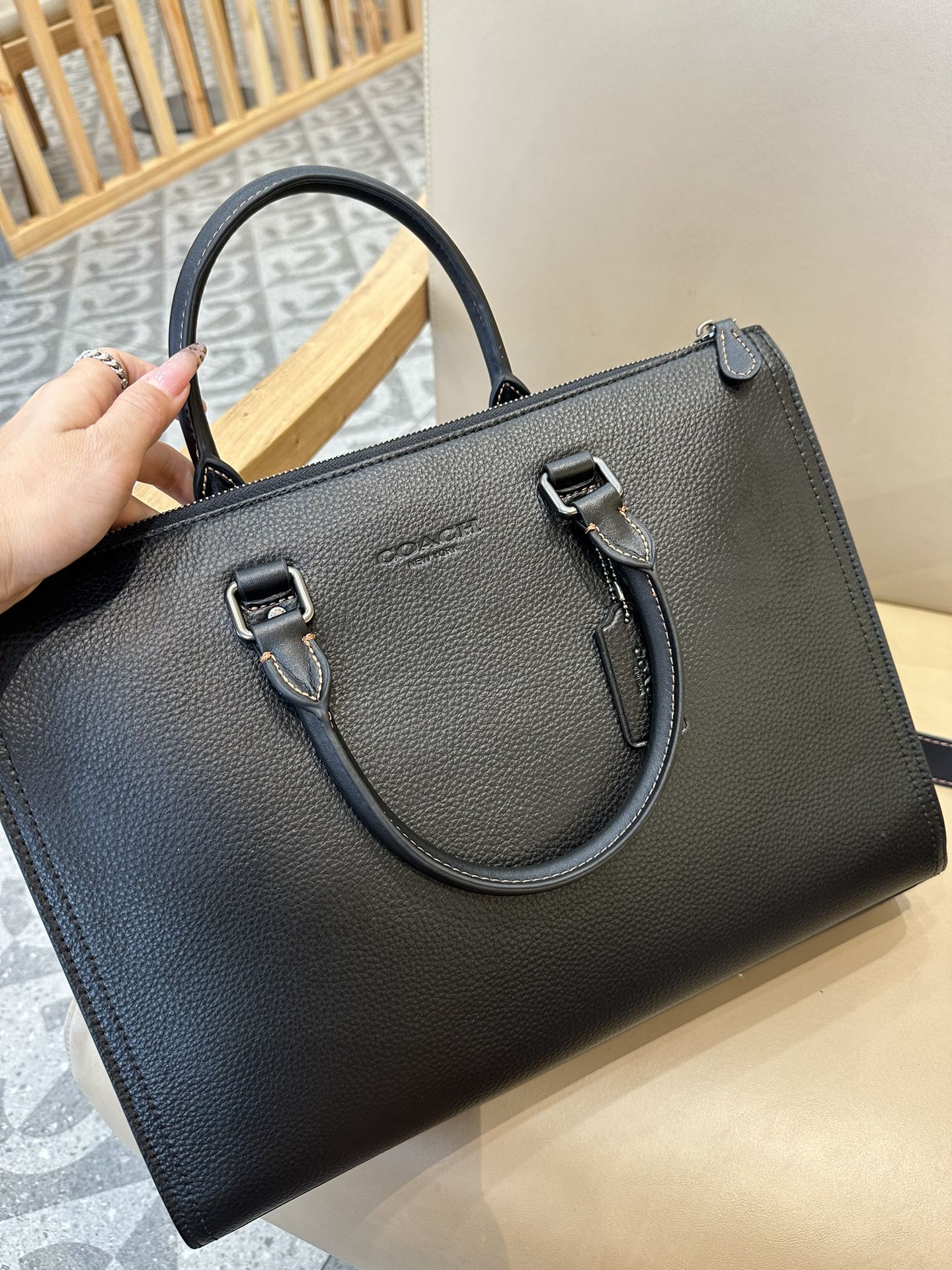 Coach coach蔻驰C0243 C2682男士公文包GOTHAM公事包商务文件包 标志涂层帆布和精制小牛皮
