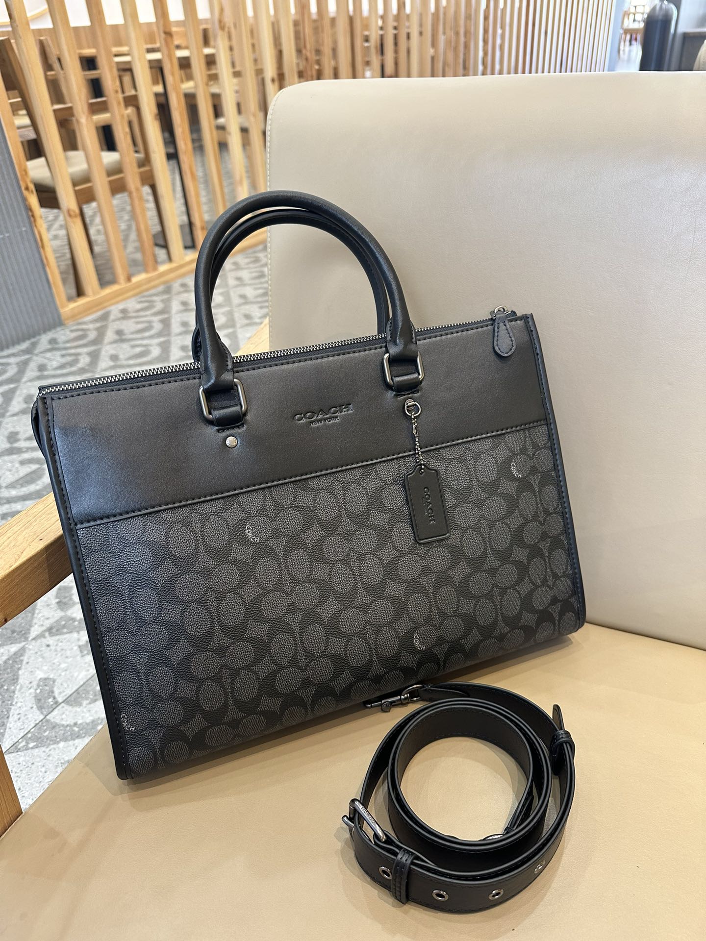 Coach coach蔻驰C0243 C2682男士公文包GOTHAM公事包商务文件包 标志涂层帆布和精制小牛皮