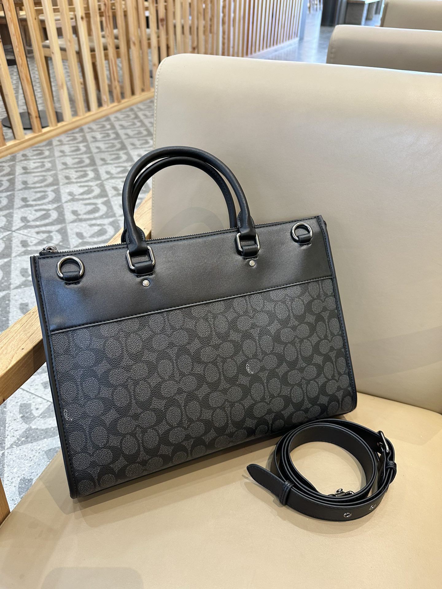 Coach coach蔻驰C0243 C2682男士公文包GOTHAM公事包商务文件包 标志涂层帆布和精制小牛皮