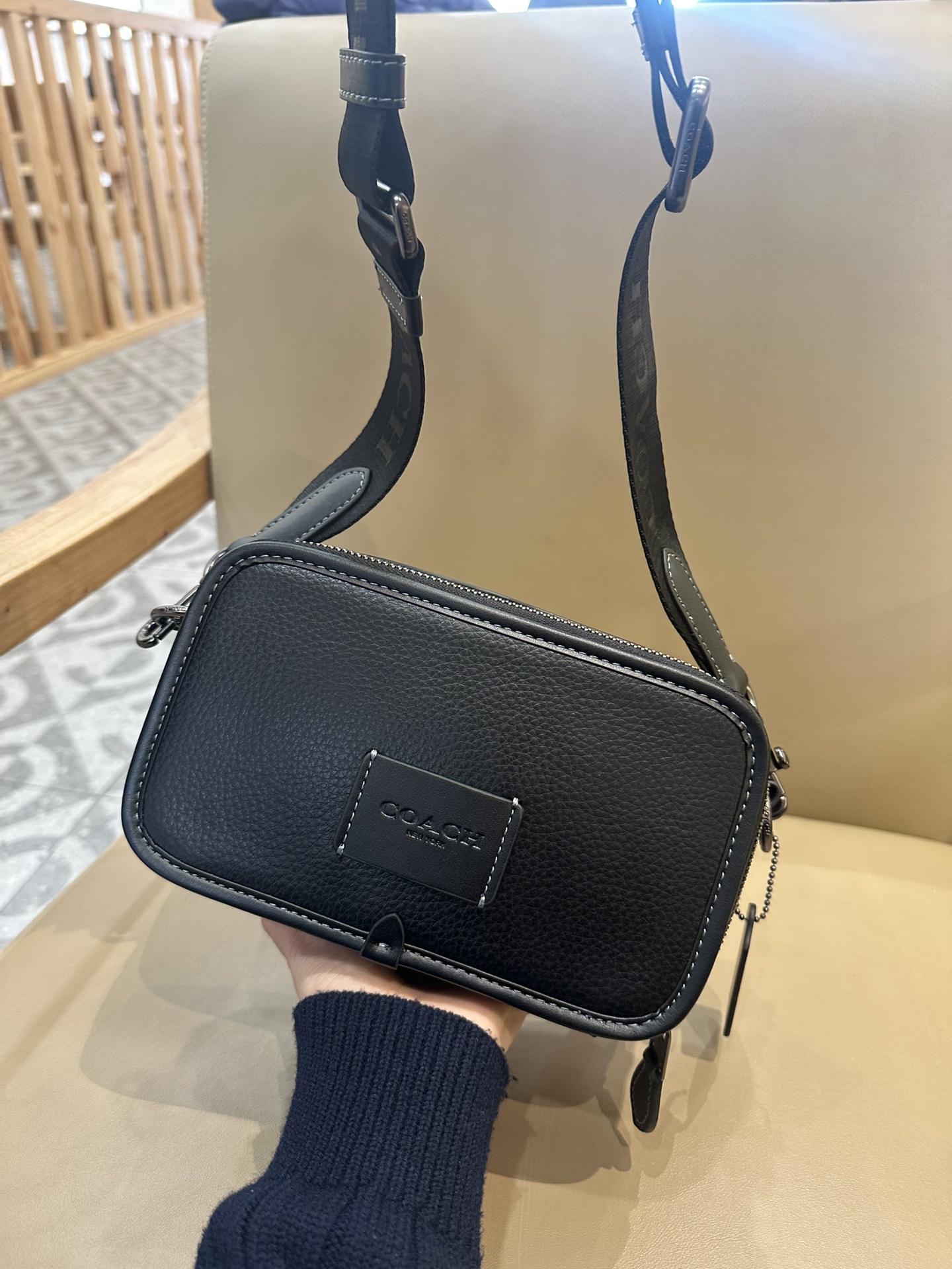 Coach COACH/蔻驰CW365 CM109 CM113 CAB80奥莱男士 标志WYATT斜挎包单肩包相机包 小方包 2个信用卡槽
