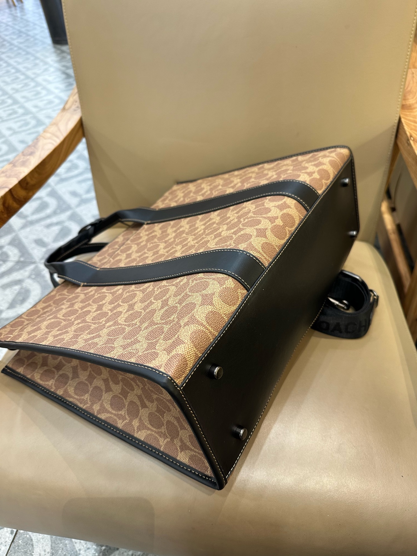 COACH Men's Wesley Signature Coated Canvas Tote Bag with Leather Details 8 i1736655125441 6602 0 7