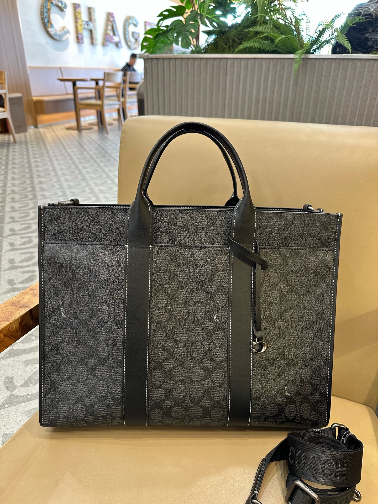 [New Product] COACH/Coach Litchi Pattern CY771 Presbyopia CY772 Men's Classic Logo WESLEY Tote Bag Shoulder Bag Crossbody Bag Business Briefcase