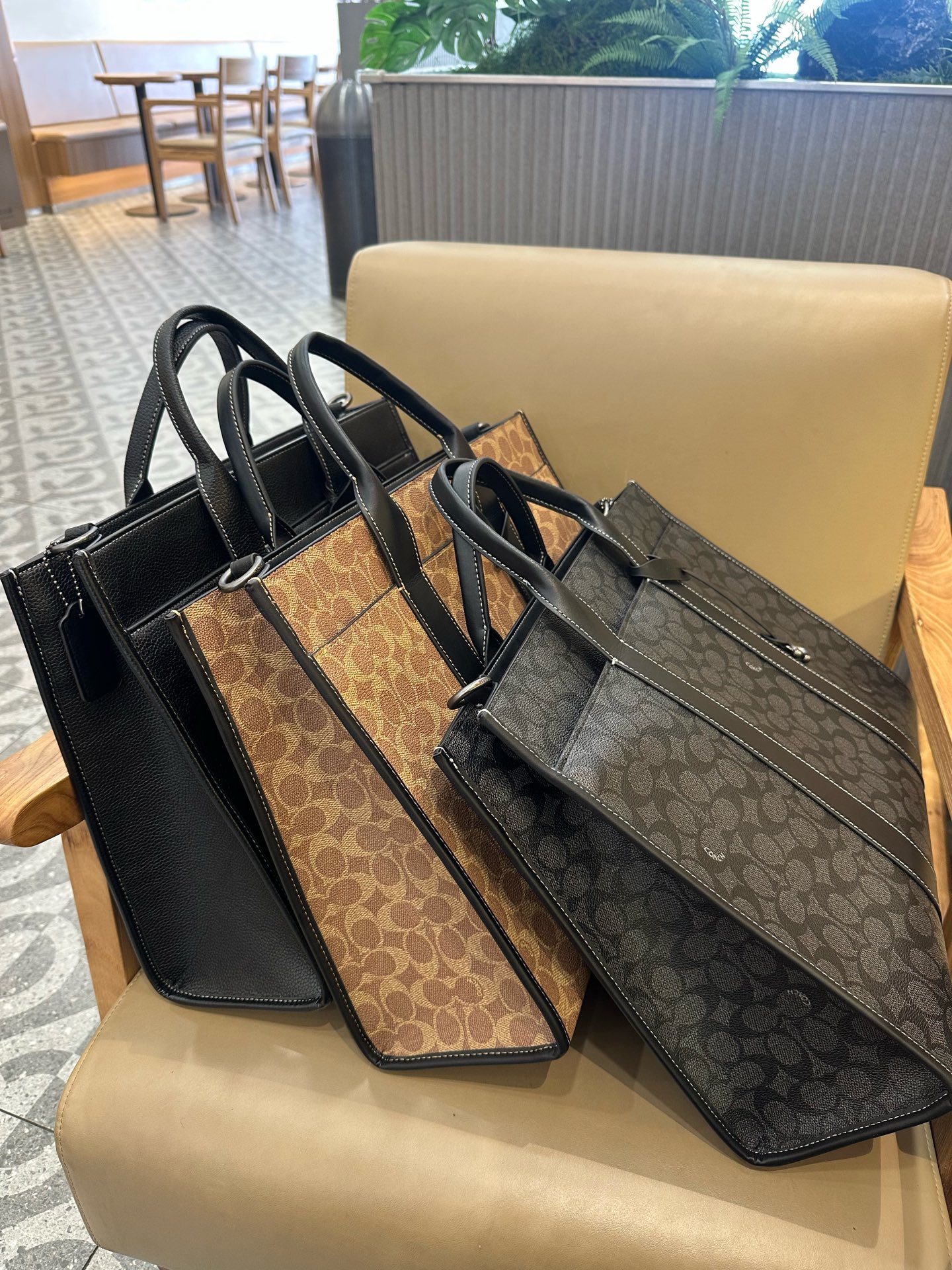 Coach 荔枝纹CY771 老花CY772 三色