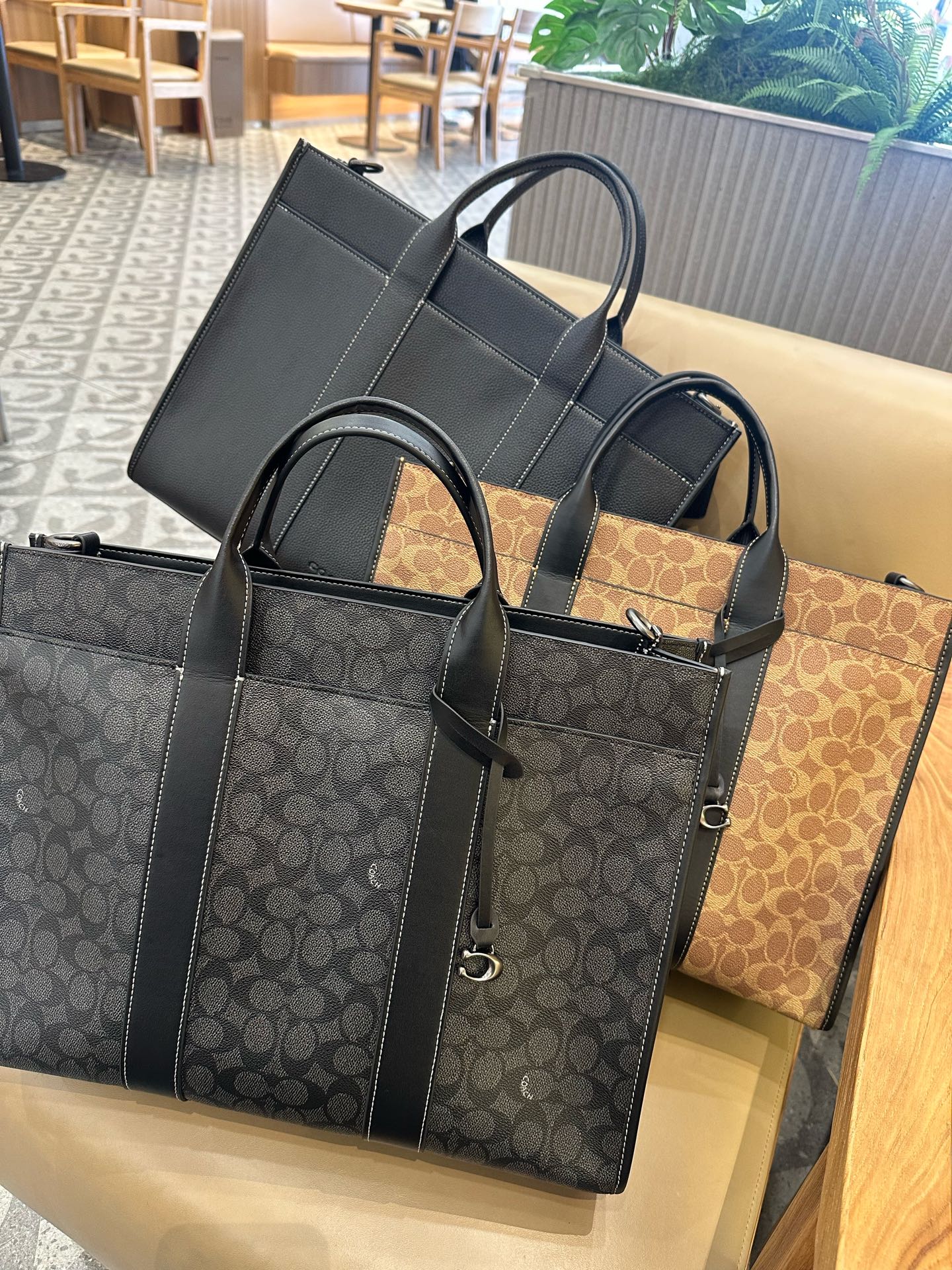 Coach 荔枝纹CY771 老花CY772 三色