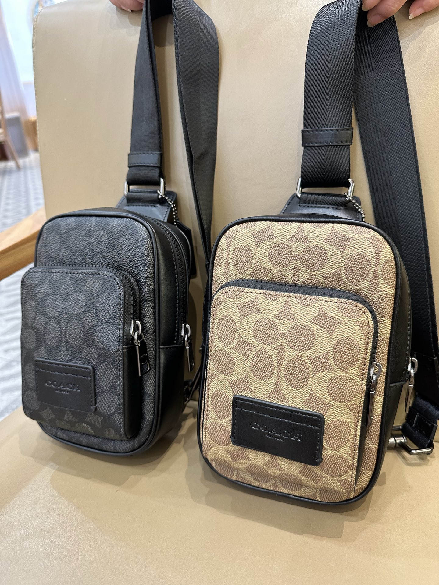 Coach 新款COACH蔻驰CV763奥莱WEST牛皮男款斜背包胸包