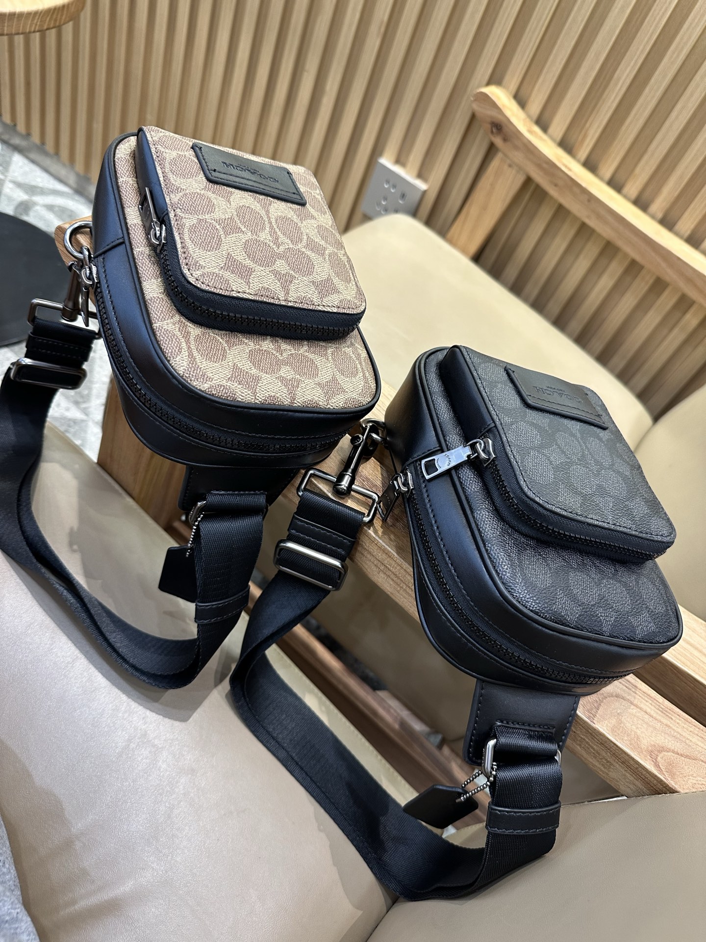 Coach 新款COACH蔻驰CV763奥莱WEST牛皮男款斜背包胸包