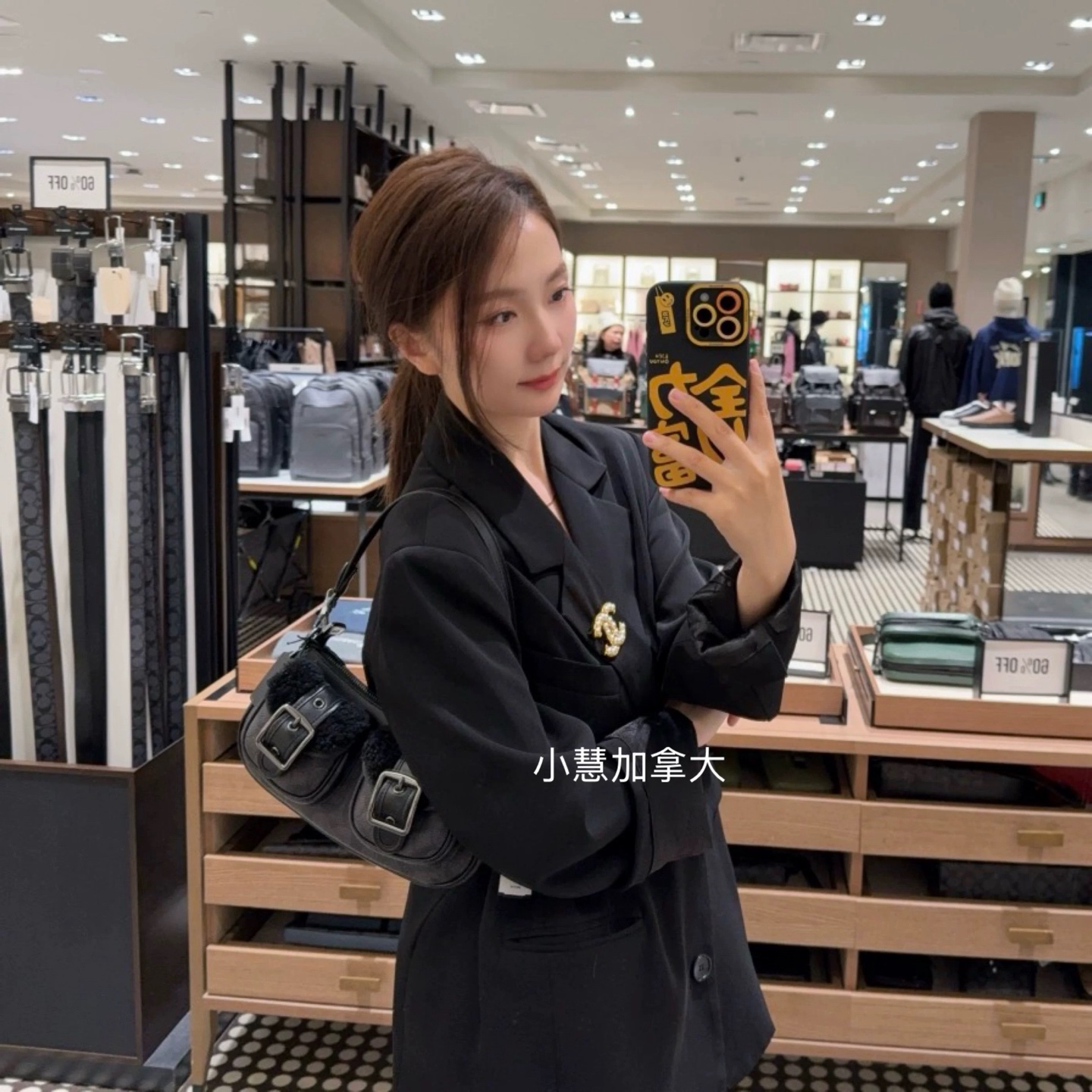 Coach CY658 黑色上身效果图