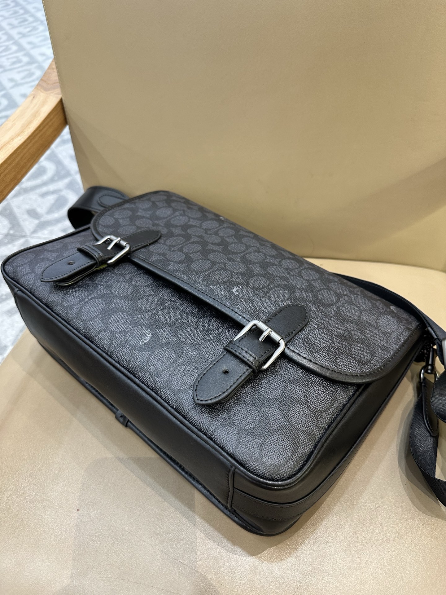Coach 新款COACH/蔻驰新款CAH92 CAH91男士翻盖邮差包HITCH信使包斜挎包织物配牛皮革