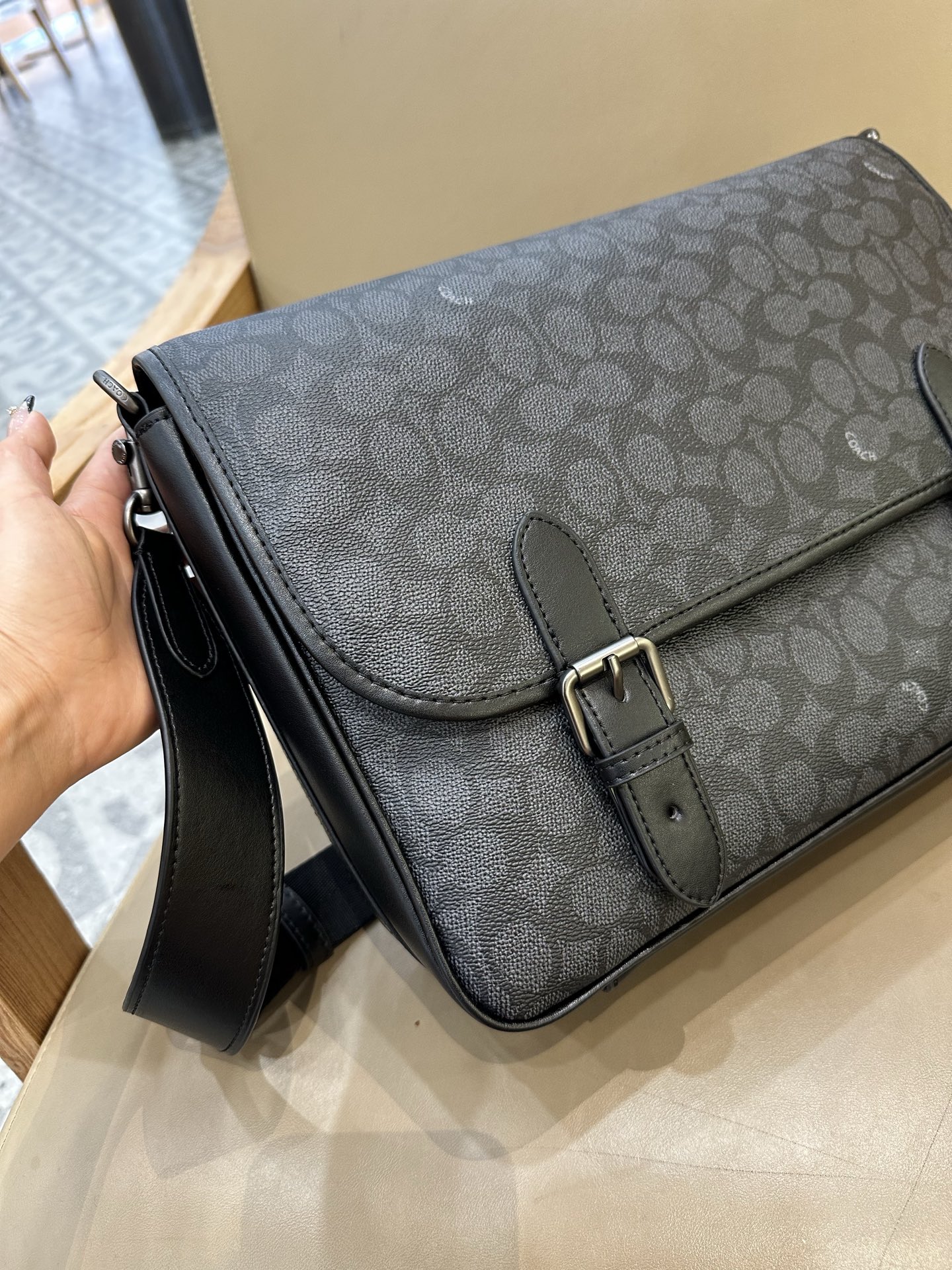 Coach 新款COACH/蔻驰新款CAH92 CAH91男士翻盖邮差包HITCH信使包斜挎包织物配牛皮革