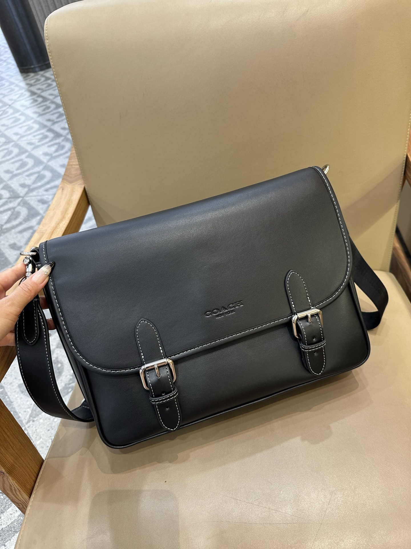 Coach 新款COACH/蔻驰新款CAH92 CAH91男士翻盖邮差包HITCH信使包斜挎包织物配牛皮革