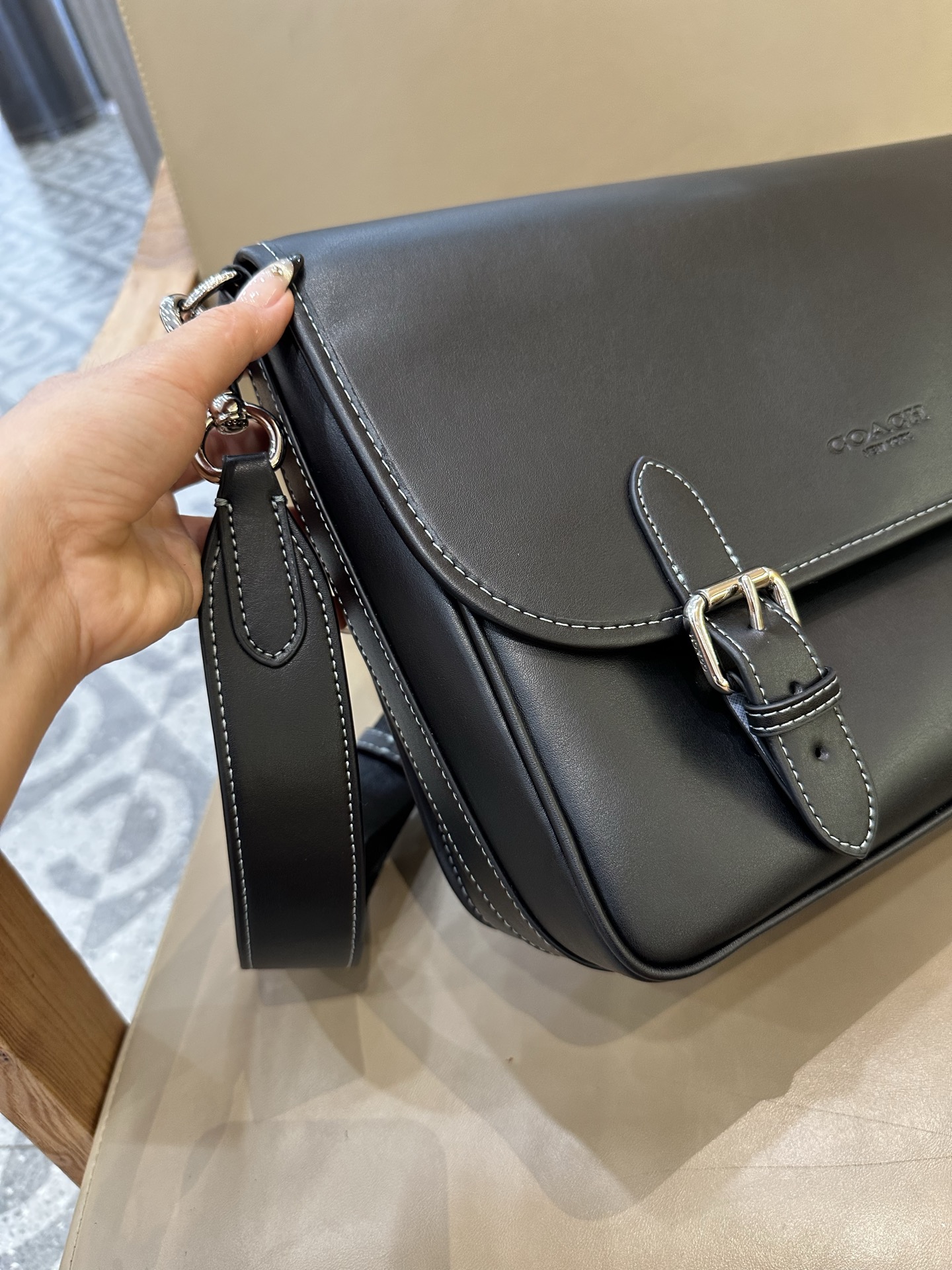 Coach 新款COACH/蔻驰新款CAH92 CAH91男士翻盖邮差包HITCH信使包斜挎包织物配牛皮革