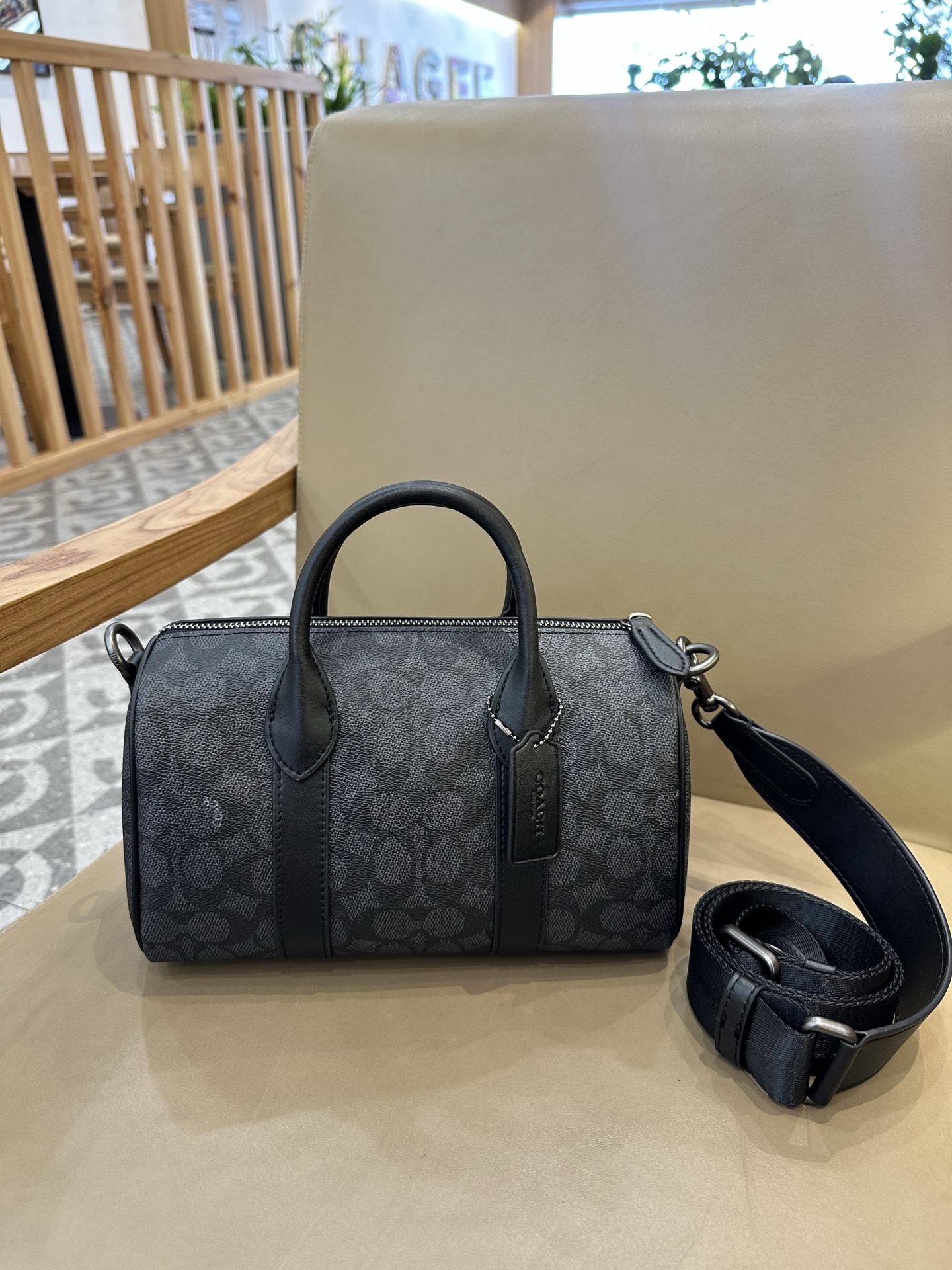 Coach Compass Boston Tas 25 - Stijlvolle Handtas met Logo Print