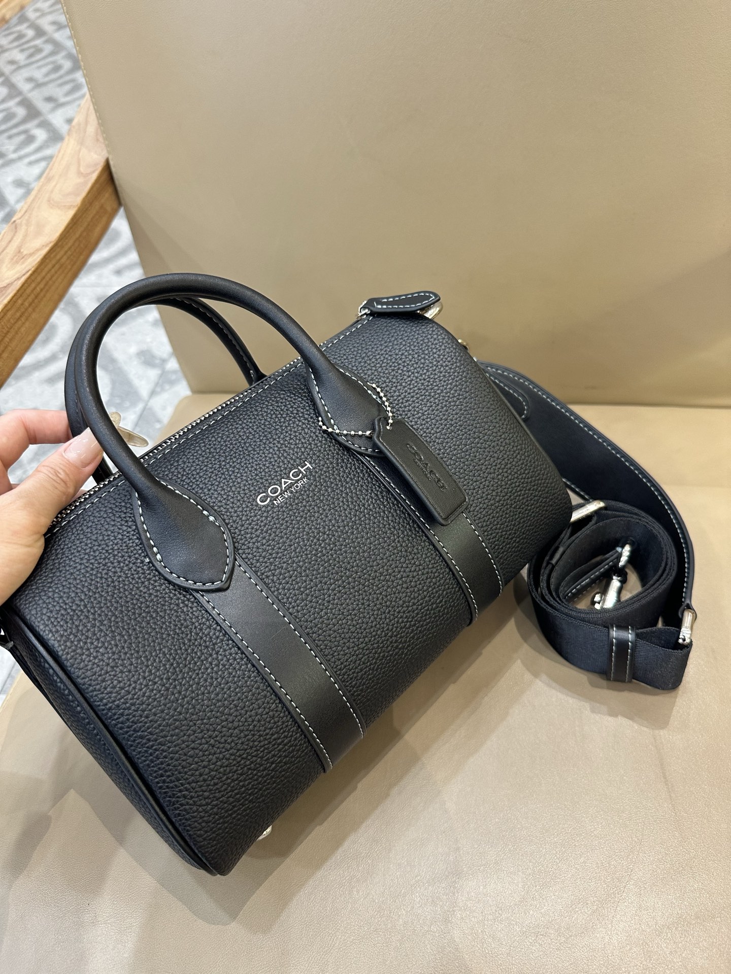 Coach 新款coach蔻驰Compass系列小号25号男士波士顿CCF49 CCB83 标志老花枕头包