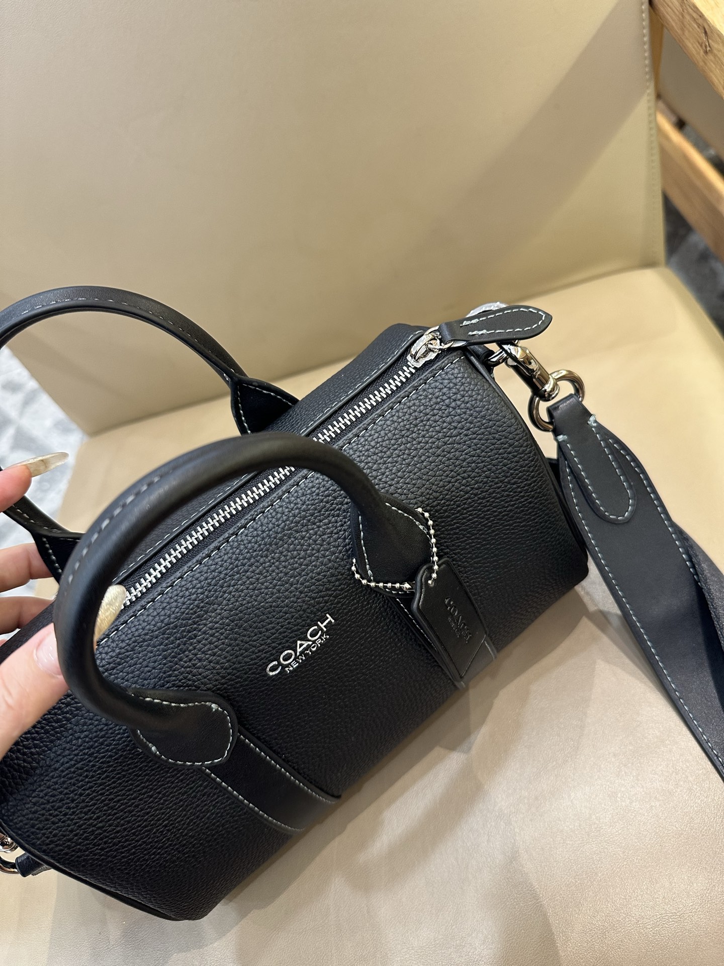 Coach 新款coach蔻驰Compass系列小号25号男士波士顿CCF49 CCB83 标志老花枕头包