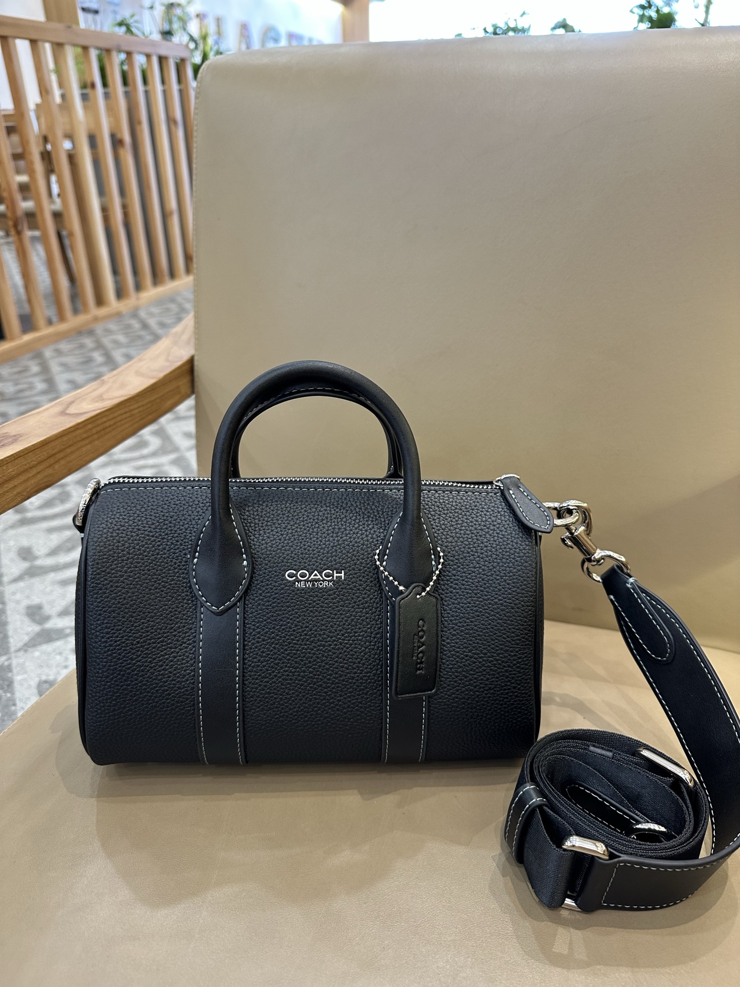 Coach 新款coach蔻驰Compass系列小号25号男士波士顿CCF49 CCB83 标志老花枕头包