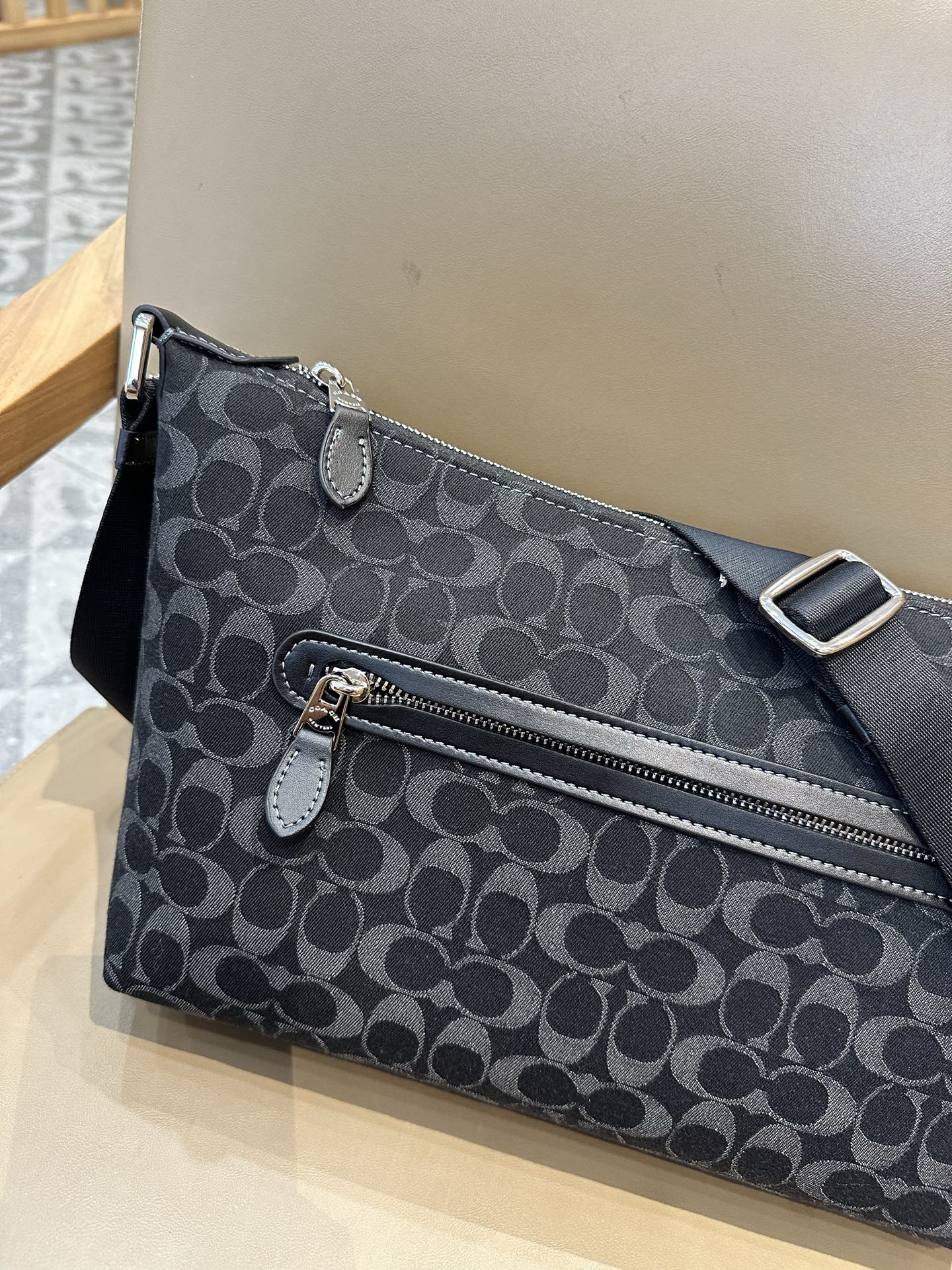 Coach 新款COACH/蔻驰奥莱CAJ91 CAJ86 CAJ70 男士大号松弛感流浪包