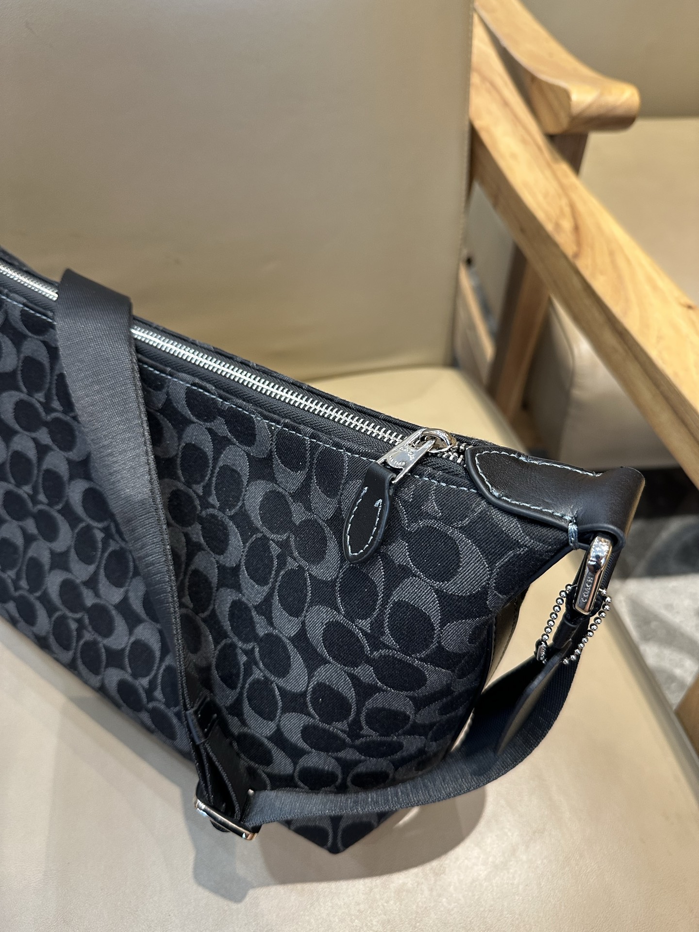Coach 新款COACH/蔻驰奥莱CAJ91 CAJ86 CAJ70 男士大号松弛感流浪包