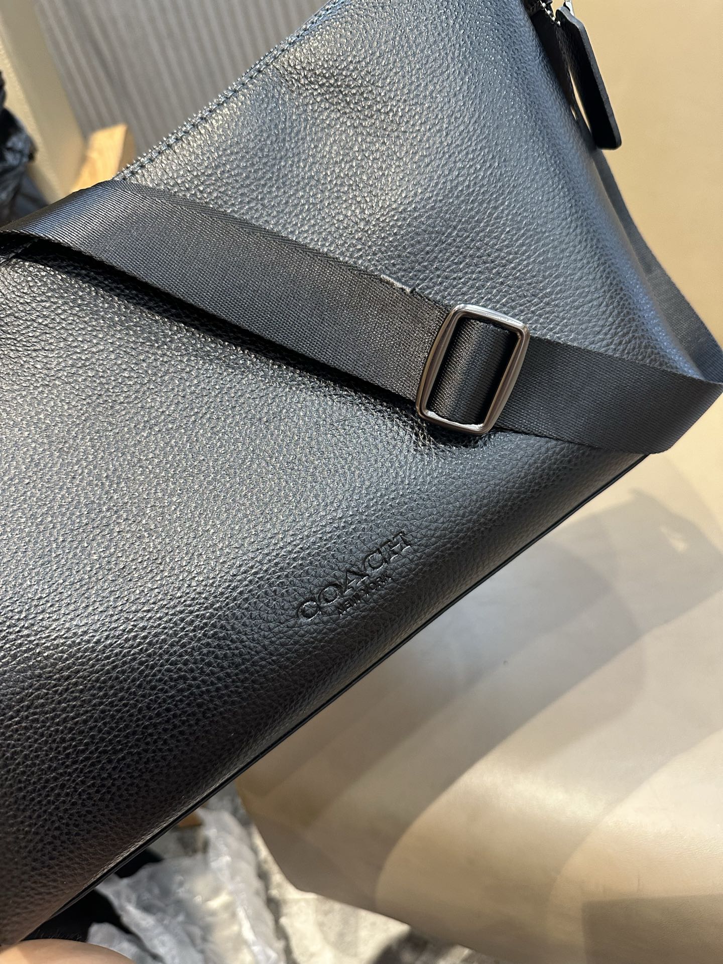 Coach 新款COACH/蔻驰奥莱CAJ91 CAJ86 CAJ70 男士大号松弛感流浪包
