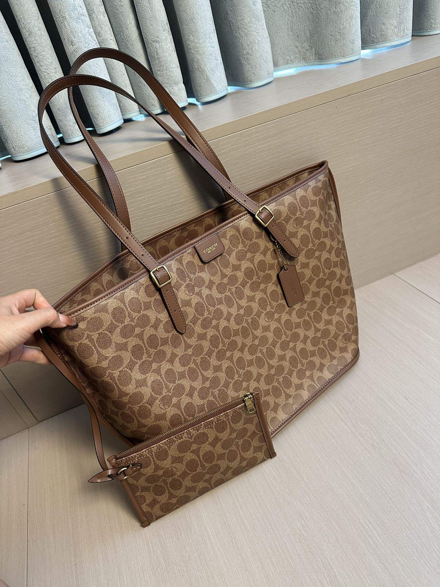 [Coach26 Premium New Product] COACH/Coach CCC40 Women’s Taxi Classic Presbyopic Mother-to-Door Shopping Bag Tote Bag Large Capacity Shoulder Bag,