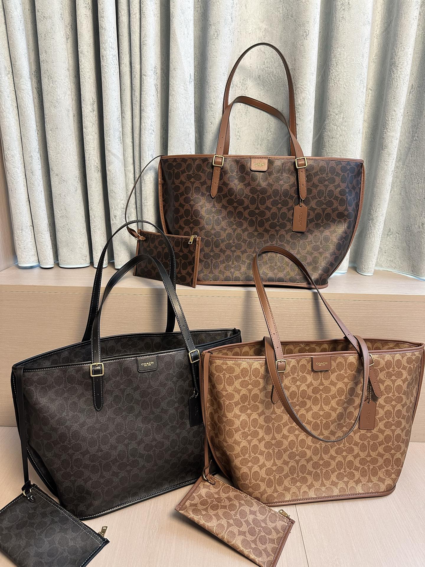 Coach CCC40 three colors in stock