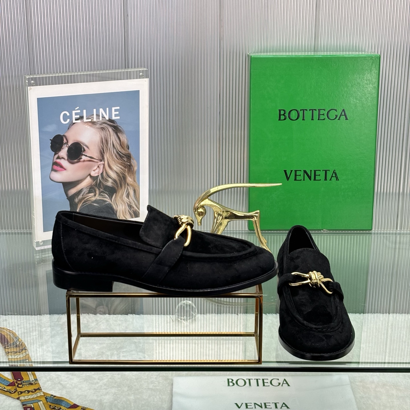 NO:230234,Baodie Family 2025 spring counter model!  Small round-toed loafers!  Imported leather sole!  Premium cashmere!  Gusei cattle!  Original board development leather button for women 35-3940 Male order 39-44 38 45 No return or exchange for order!  ,loafers, bottega veneta,loafers,Leather soles19860909葆蝶家 2025 春款专柜款！小圆头乐福鞋！进口真皮大底！高级羊绒！固色牛里！原板开发皮扣女35-3940 订男39-44 38 45 订不退换！,乐福鞋,bottega veneta,loafers,Leather soles,Women's Shoes